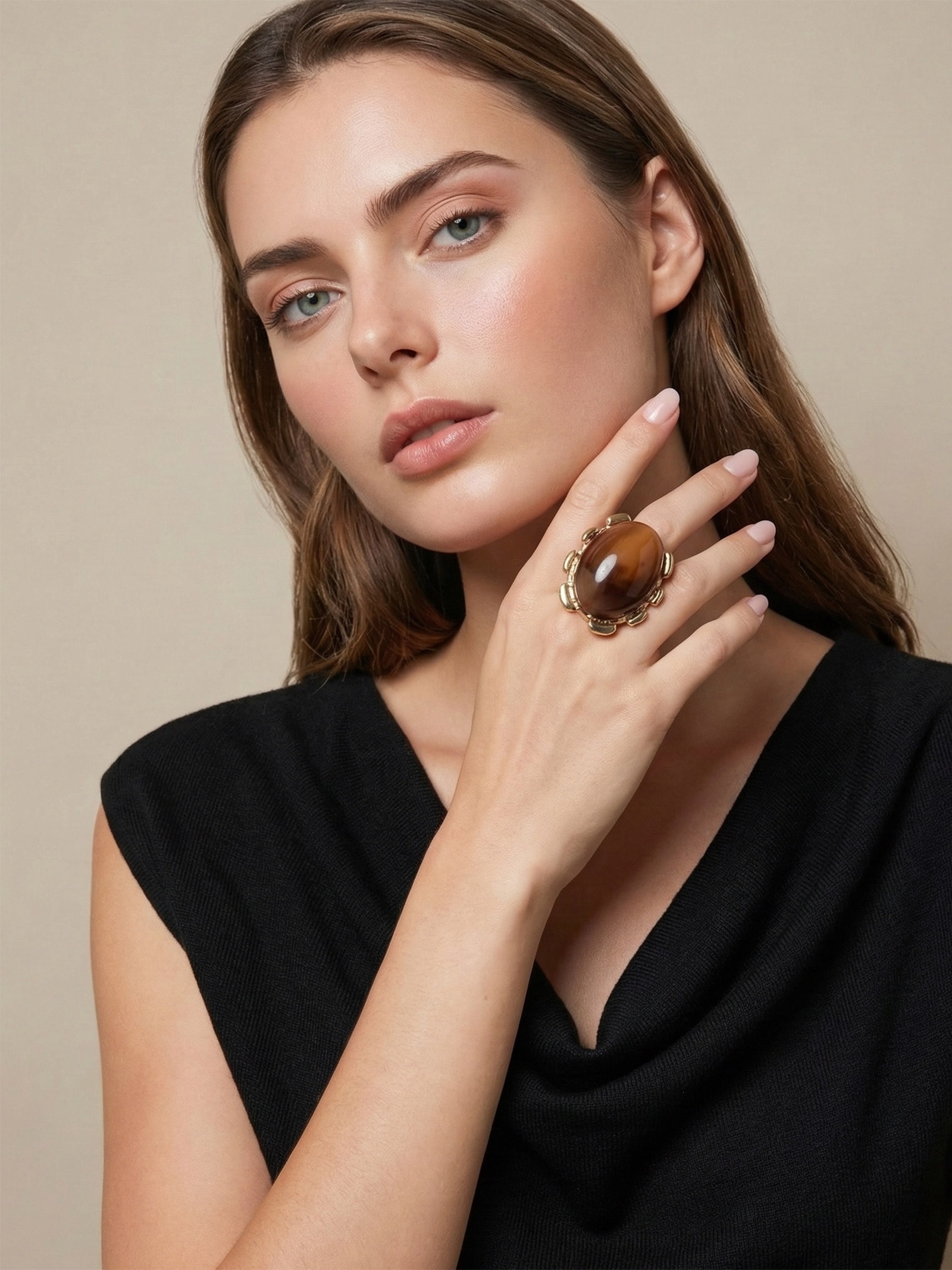 Anel Feminino Com Pedra Marrom '2Essential