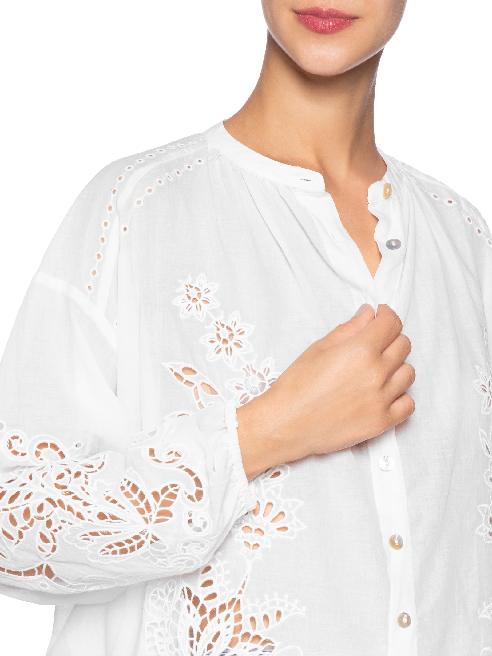 Bata Feminina Bordada Richelieu Branco Farm