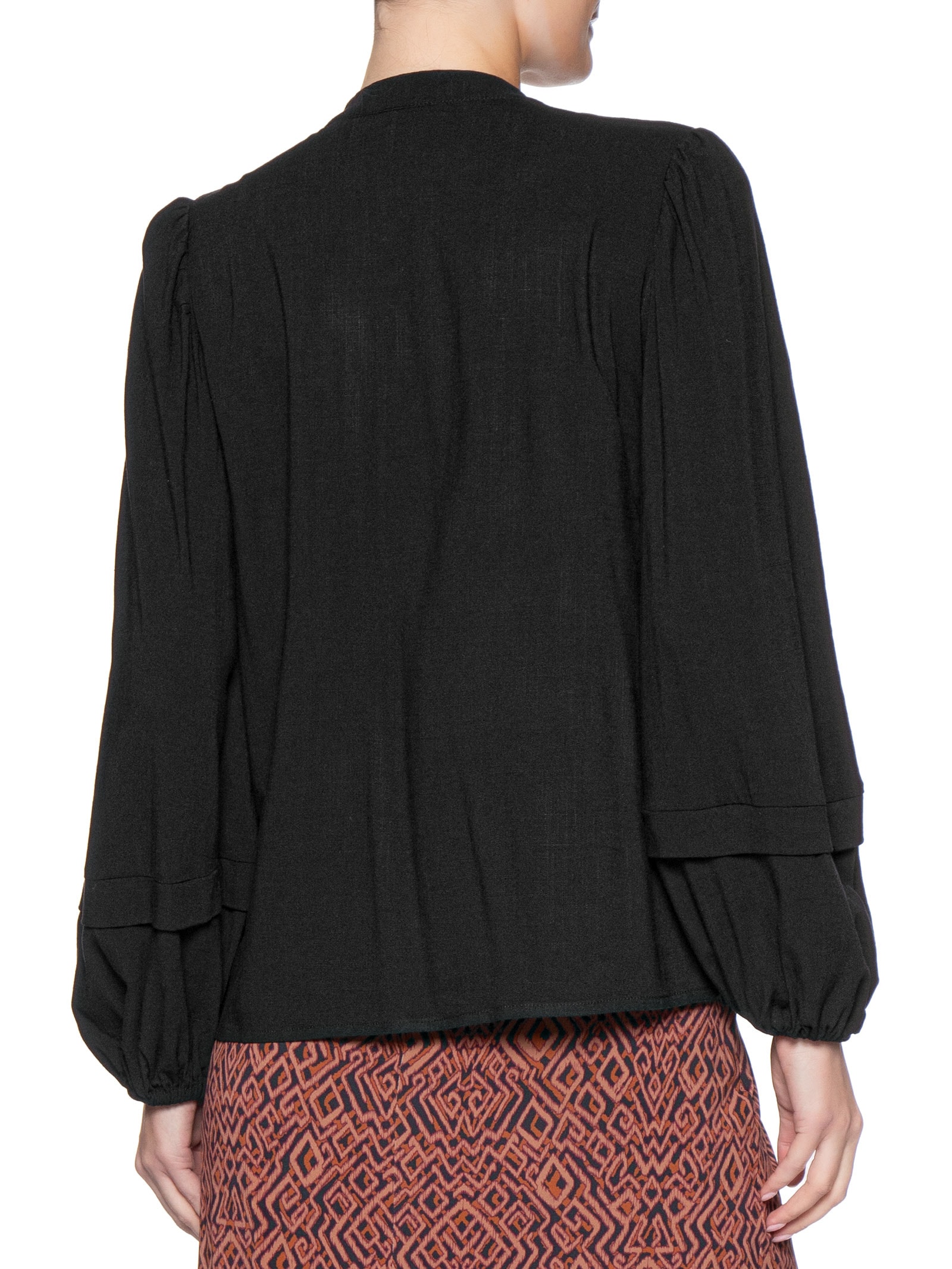 Bata Feminina Manga Pregas Decote V Preto Maria Filó