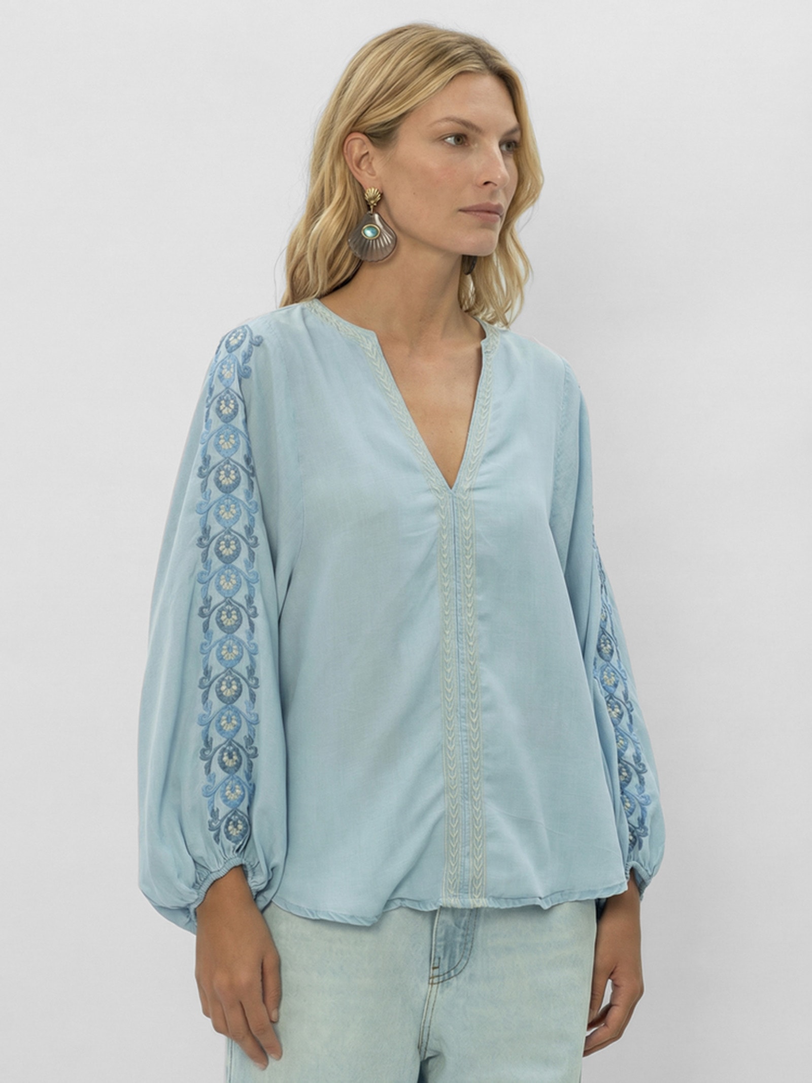 Bata Feminino Jeans Bordado Suzani – Azul Maria Filó