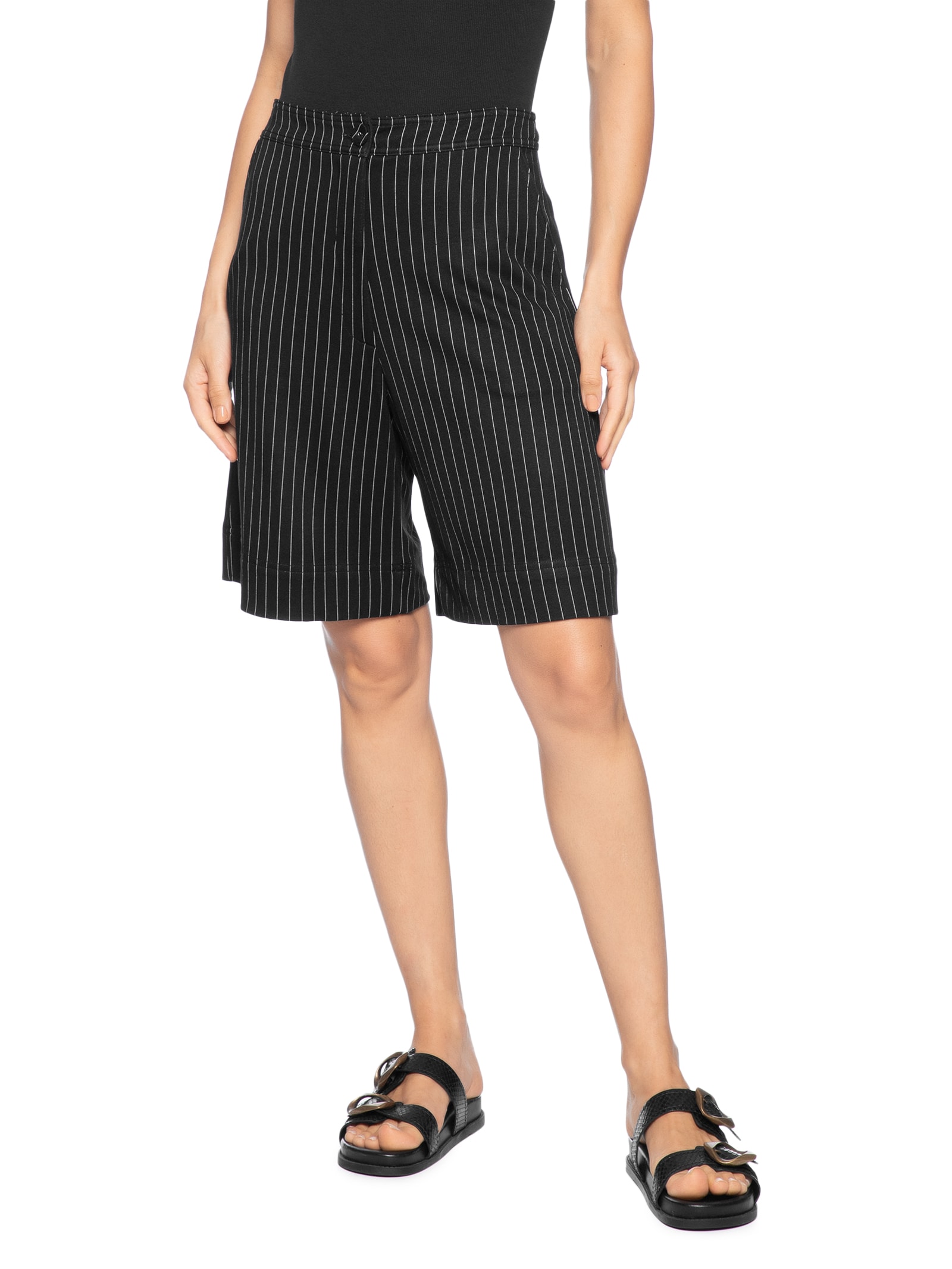 Bermuda Feminina Alfaiataria Risca de Giz Preto Dress To