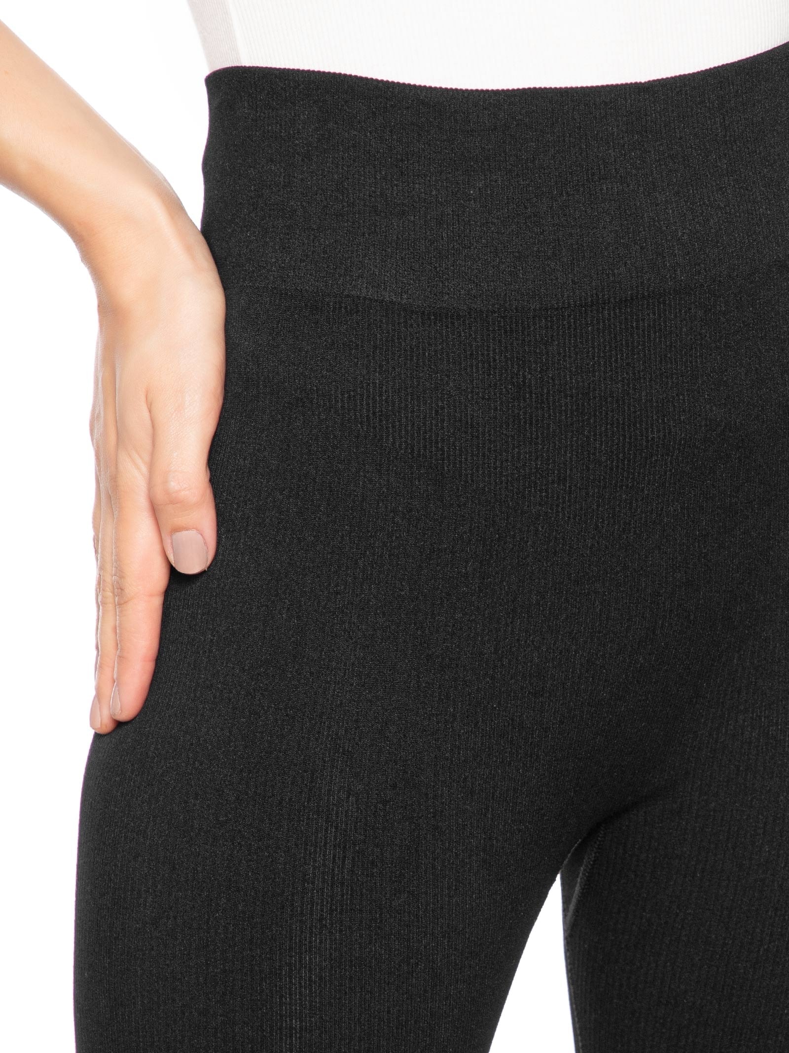 Bermuda Feminina Biker Canelada Preto Basiq