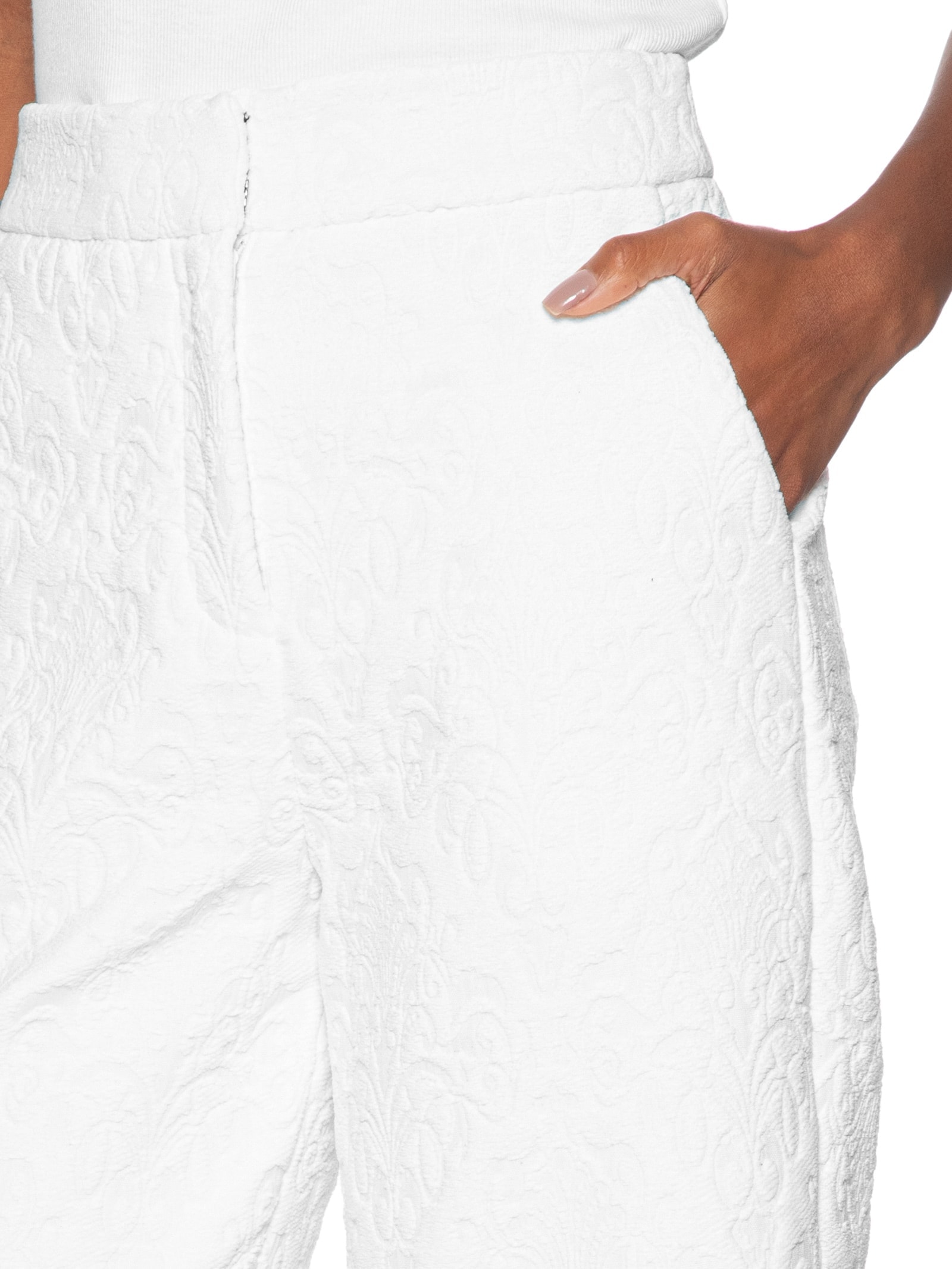 Bermuda Feminina Cintura Alta Em Jacquard Branco '2Essential