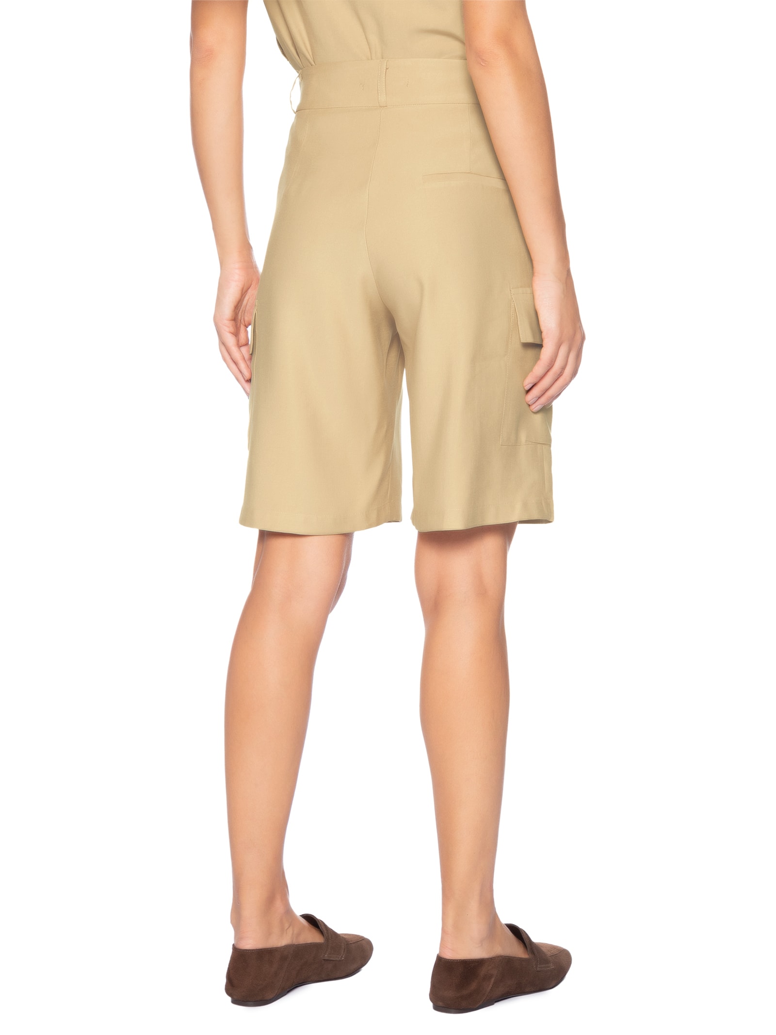 Bermuda Feminina Com Bolsos Laterais Bege '2Essential