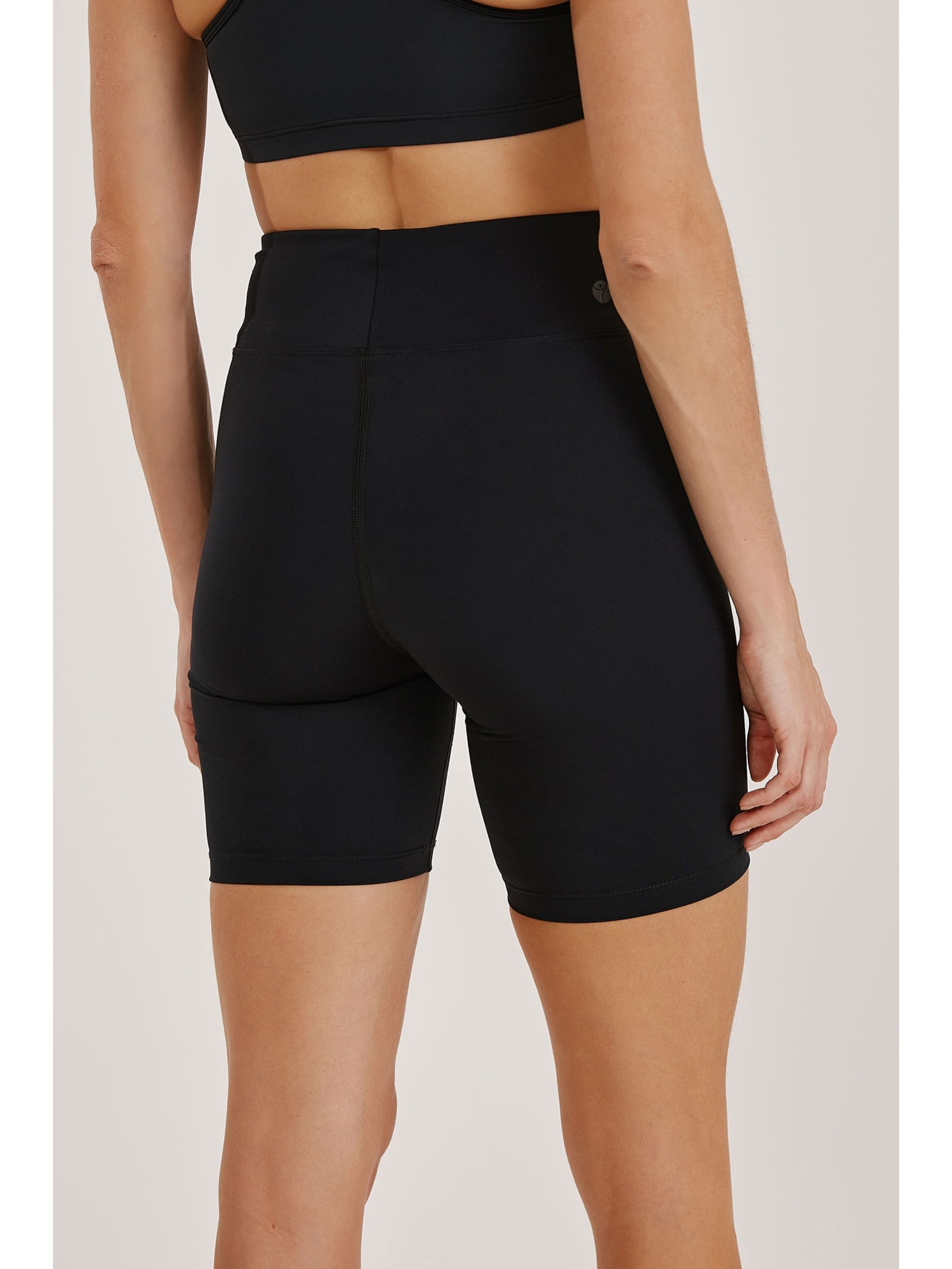 Bermuda Fitness Preta Soft Skin Lolli Yogini