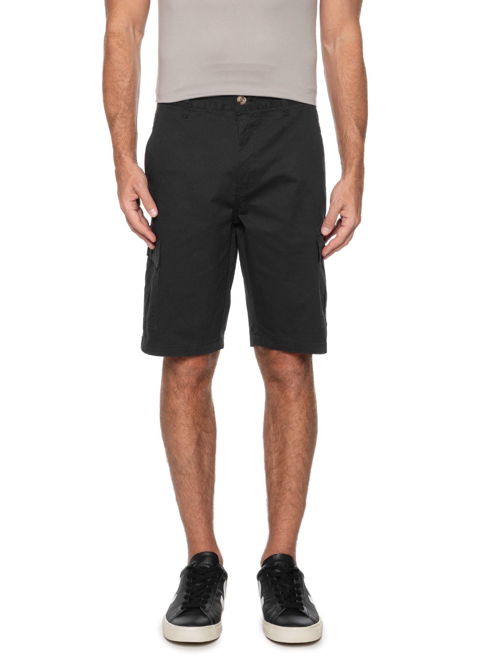 Bermuda Masculina Cargo Em Sarja Preto Basiq Men