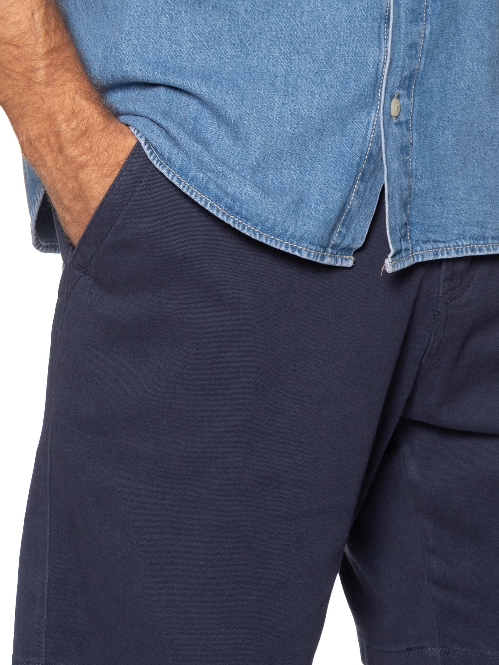 Bermuda Masculina Casual em Sarja Color Azul Basiq Men