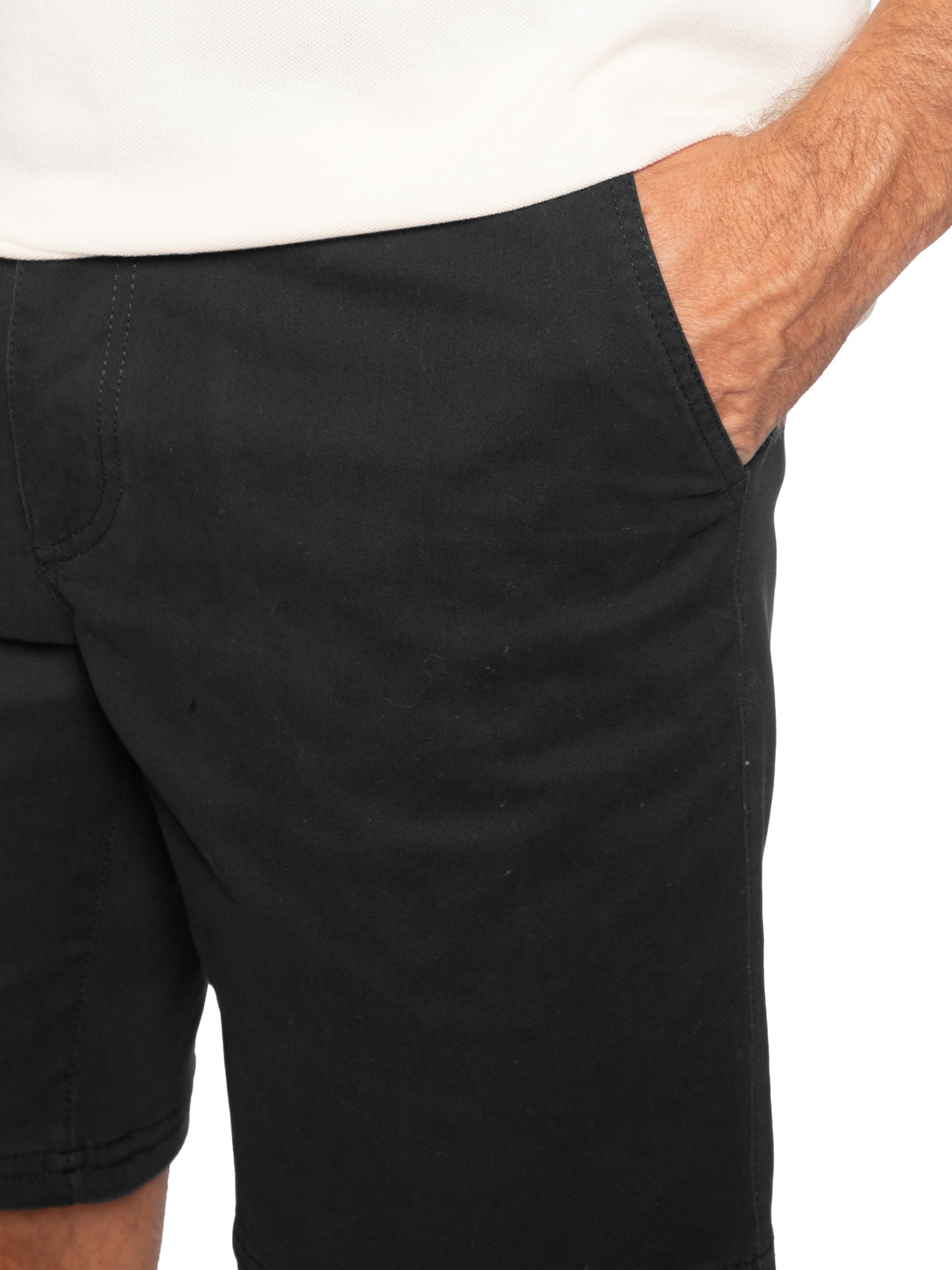 Bermuda Masculina Chino Preto '2 Essential