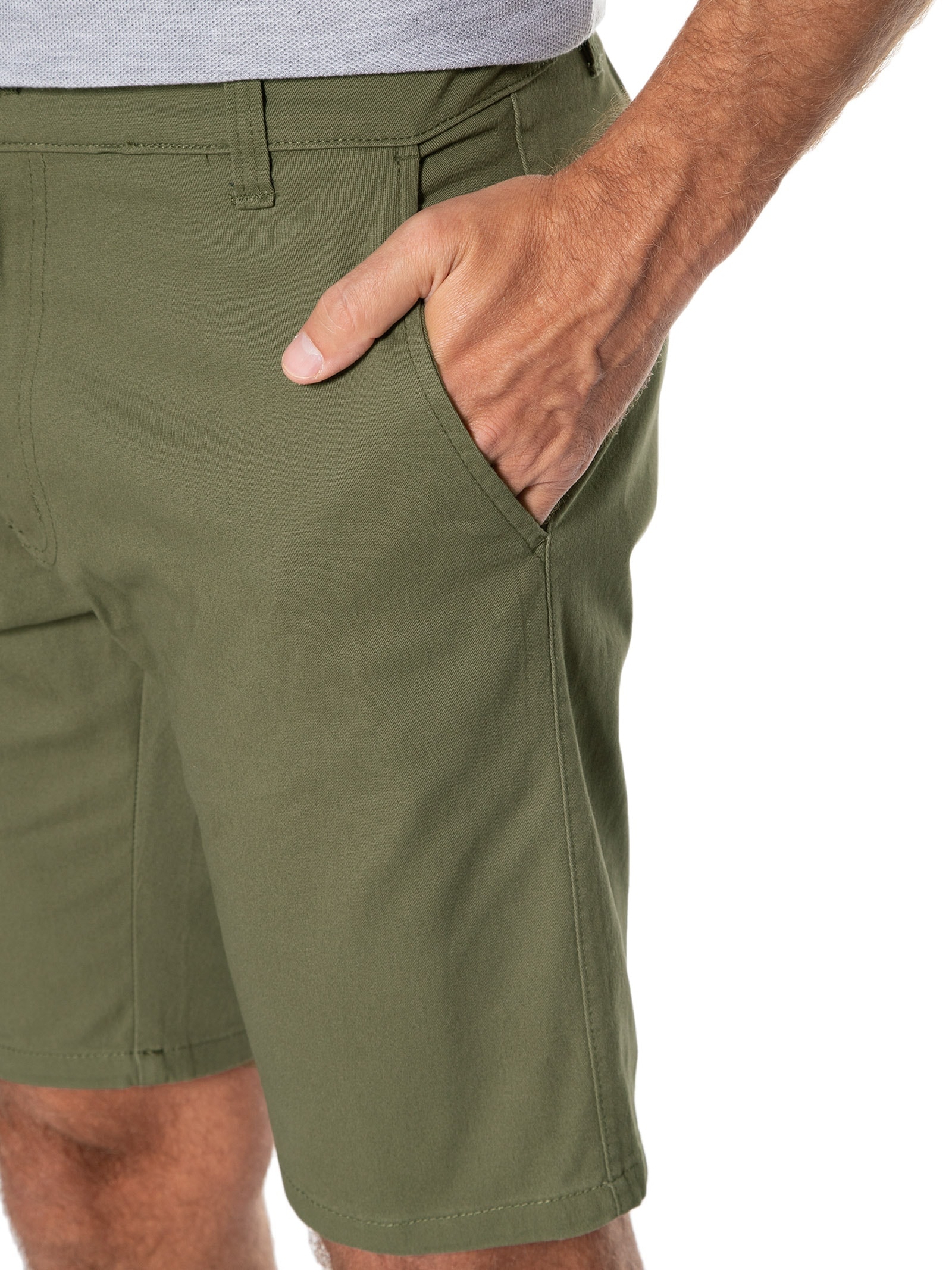  Bermuda Masculina Em sarja Básica Verde Basiq Men