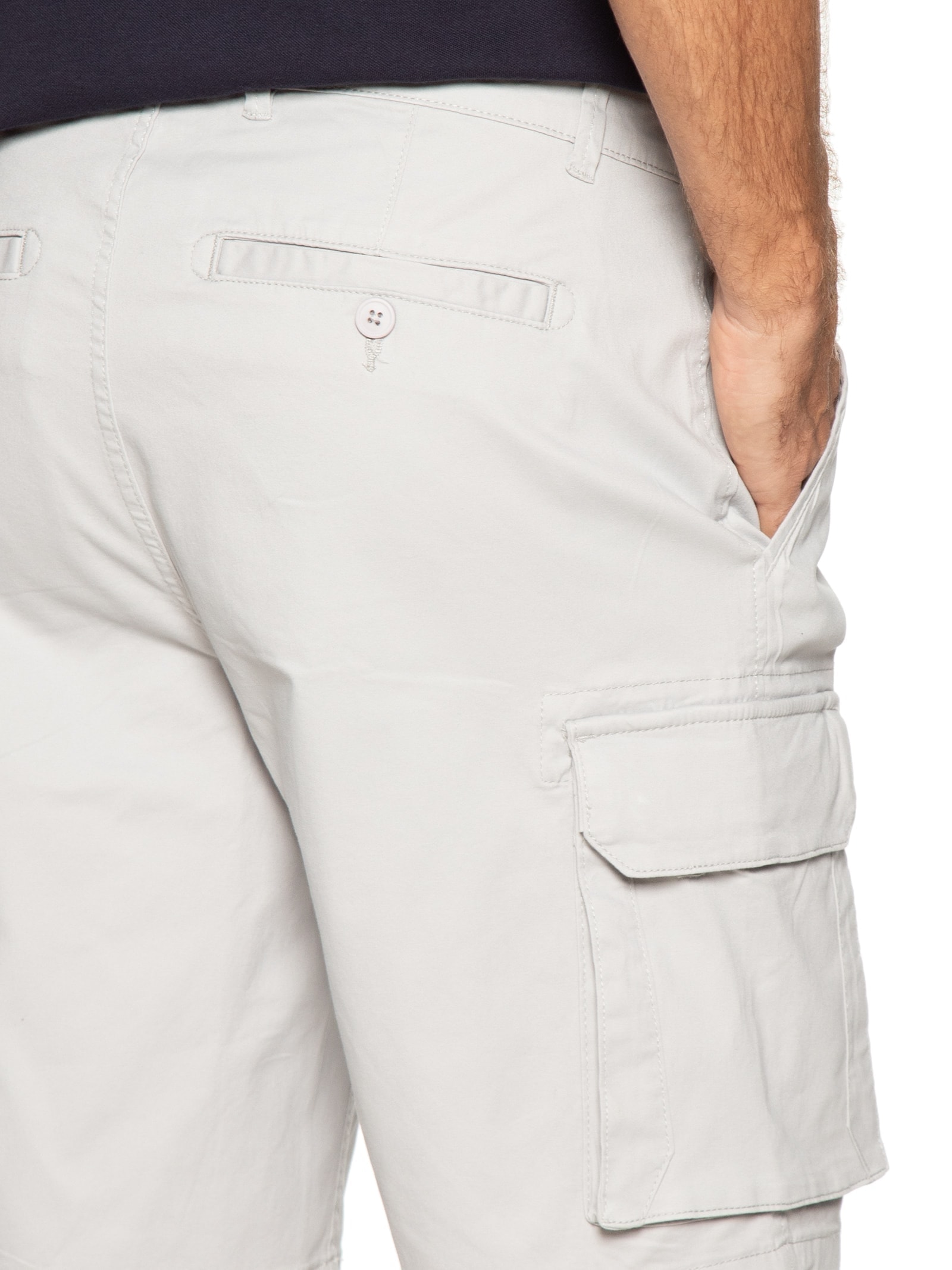 Bermuda Masculina Em Sarja Cargo Cinza Basiq Men