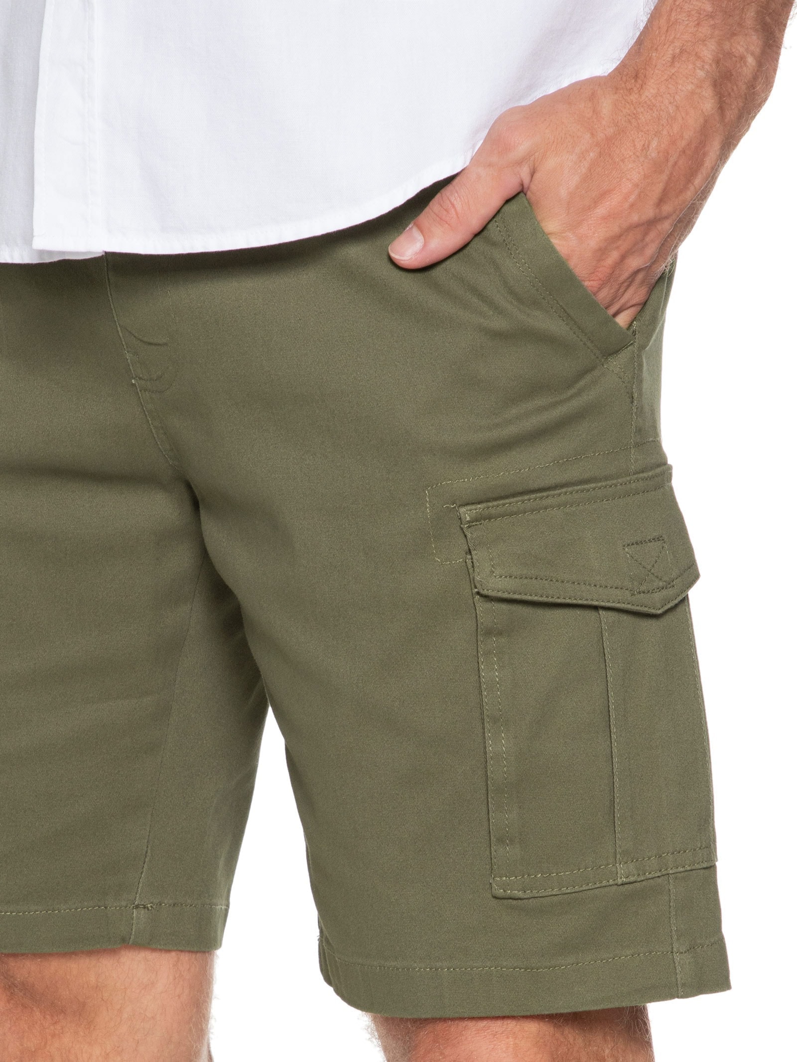 Bermuda Masculina Sarja Meio Elástico Cargo Verde Basiq Men