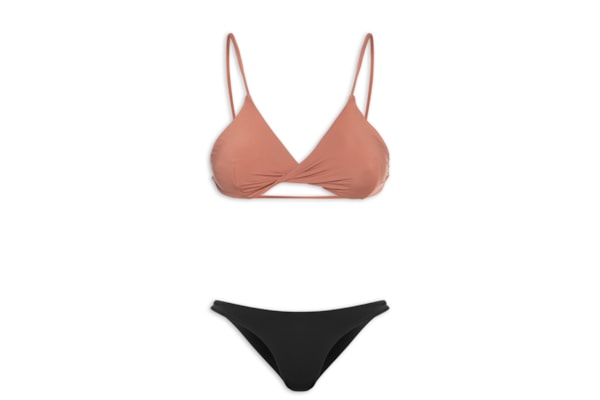 Biquíni Conjunto Triangulo Com Detalhe Torcido - Rosa  