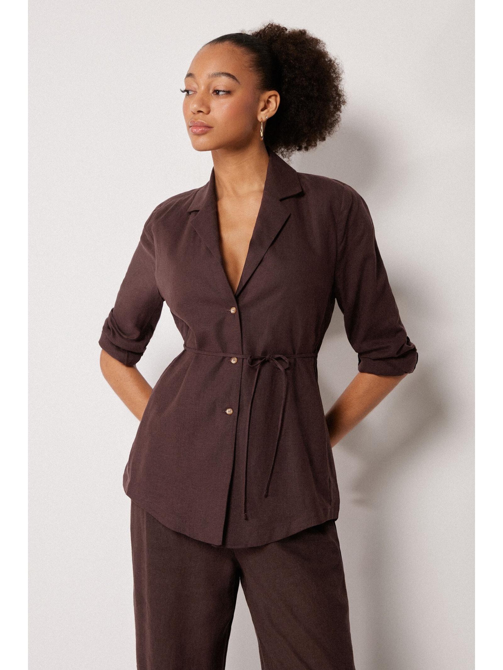Blazer Em Linho e Viscose Com Cinto Marrom Calzedonia