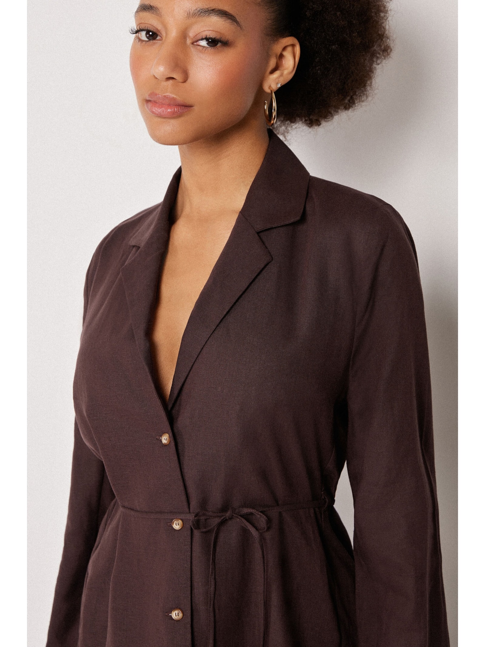 Blazer Em Linho e Viscose Com Cinto Marrom Calzedonia