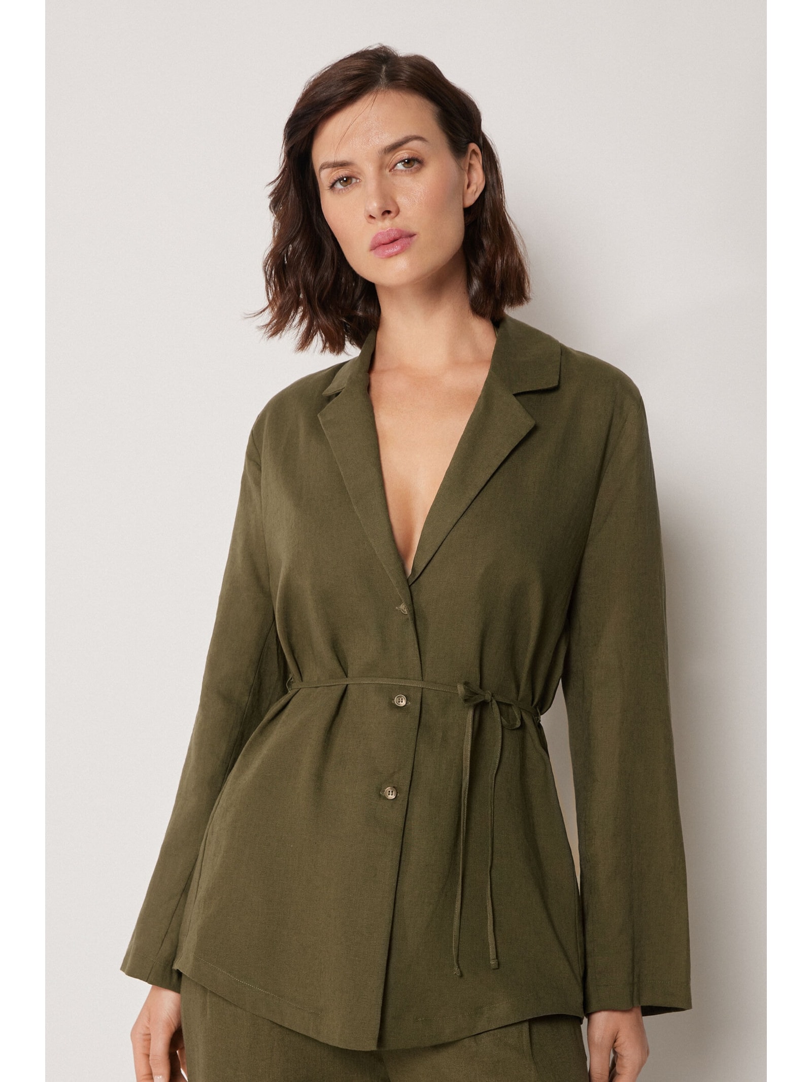 Blazer Em Linho e Viscose Com Cinto Verde Calzedonia