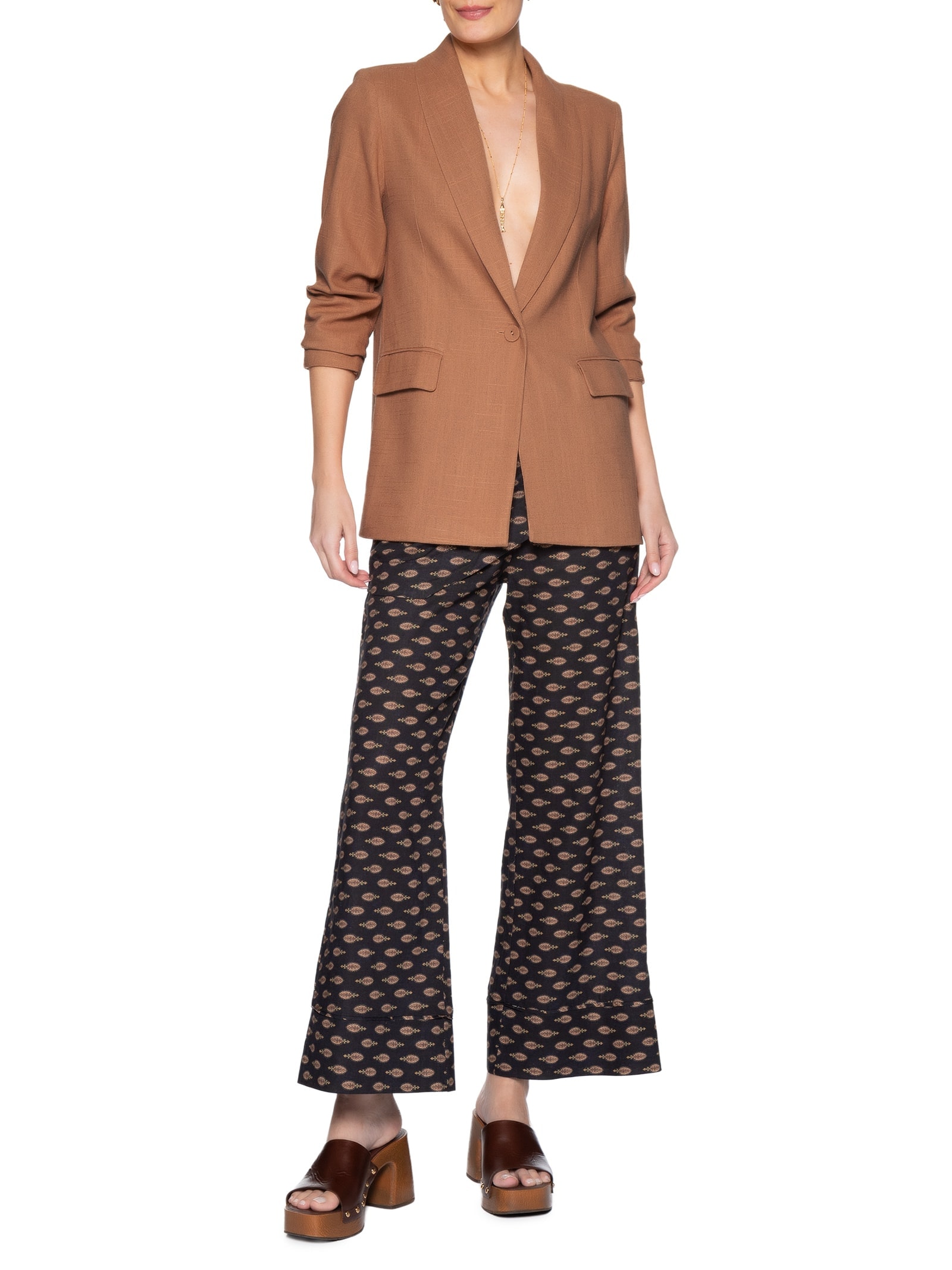 Blazer Feminino Alfaiataria Bolso Frontal Marrom Maria Filó