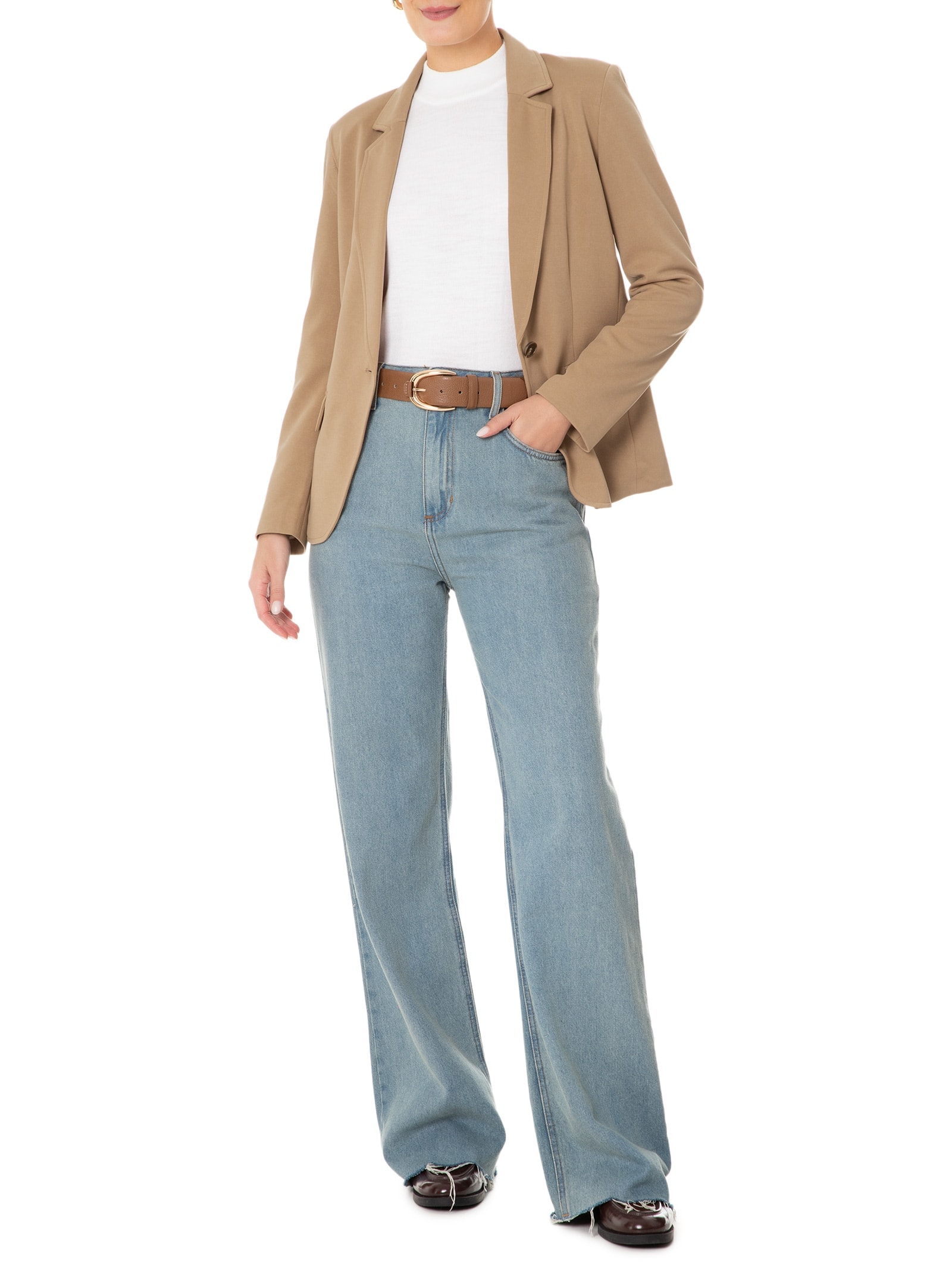 Blazer Feminino Básico Com Bolsos Frontais Bege Basiq