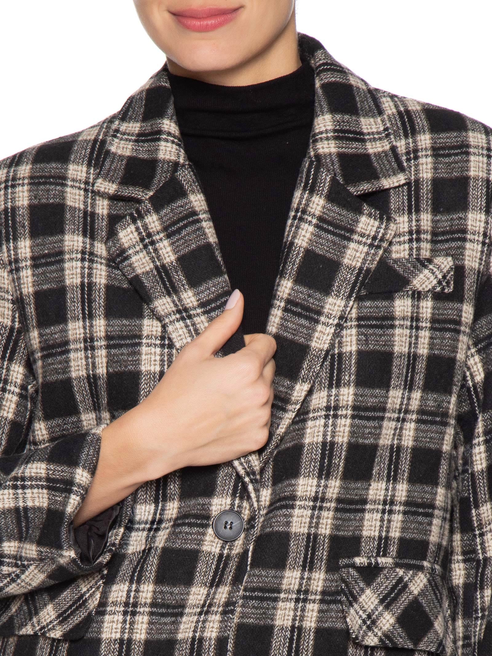 Blazer Feminino Oversized Xadrez Preto Basiq