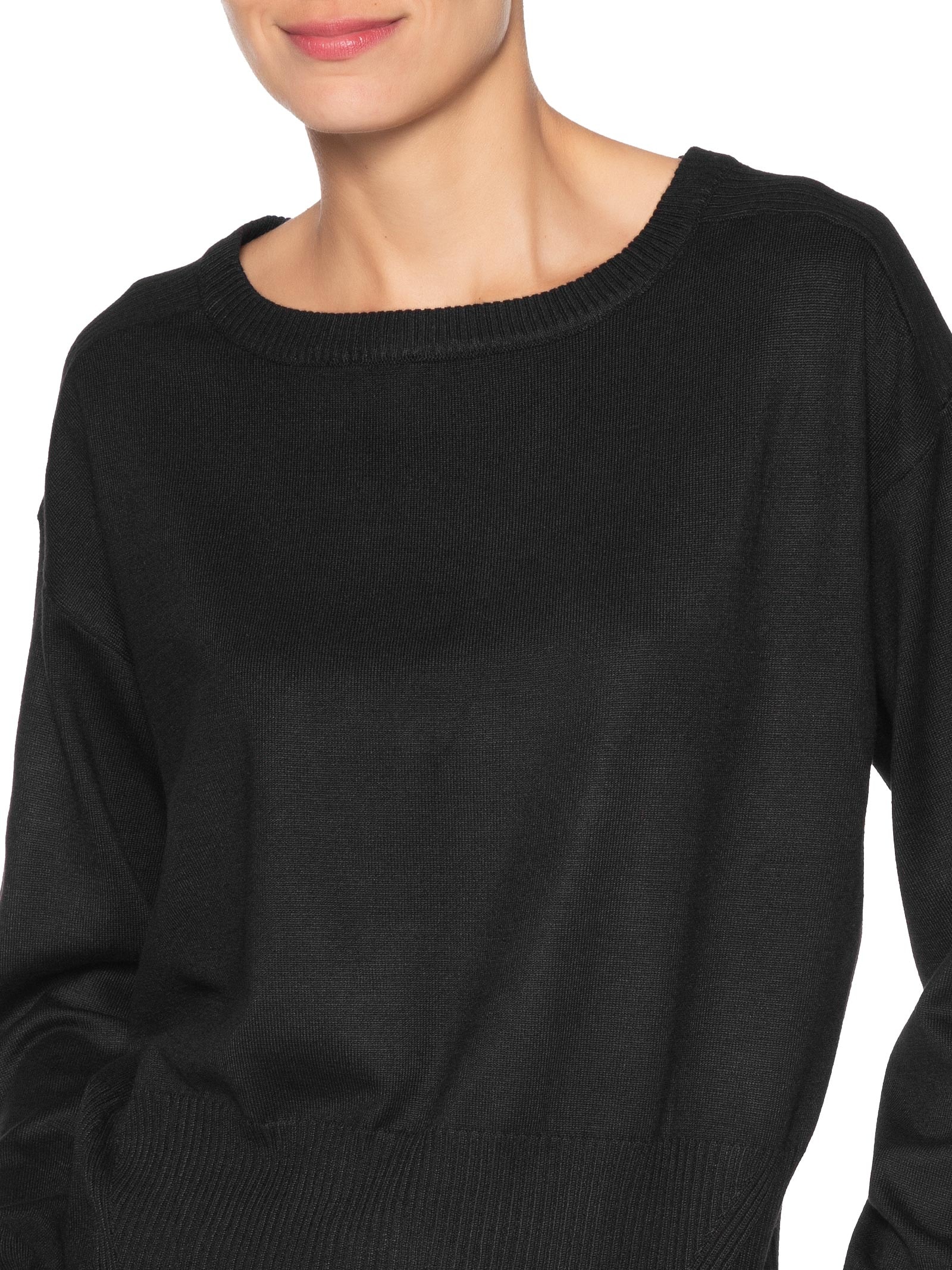 Blusa Feminina Barra Canelada Em Tricot Preto '2Essential