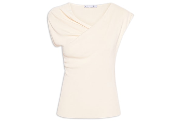 Blusa Feminina Decote Degagê Em Tricot - Bege