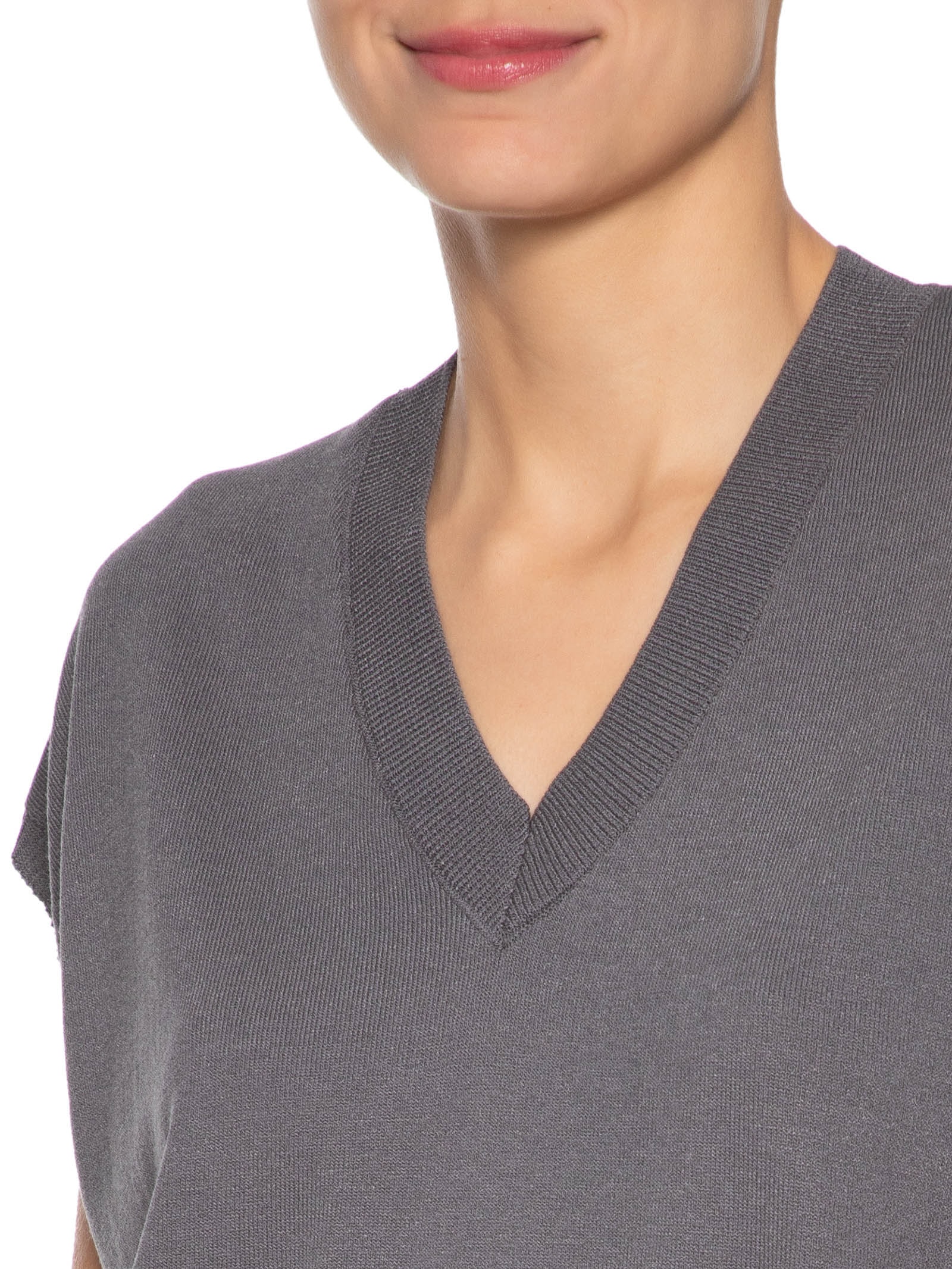 Blusa Feminina Decote V em Tricot Chumbo '2Essential