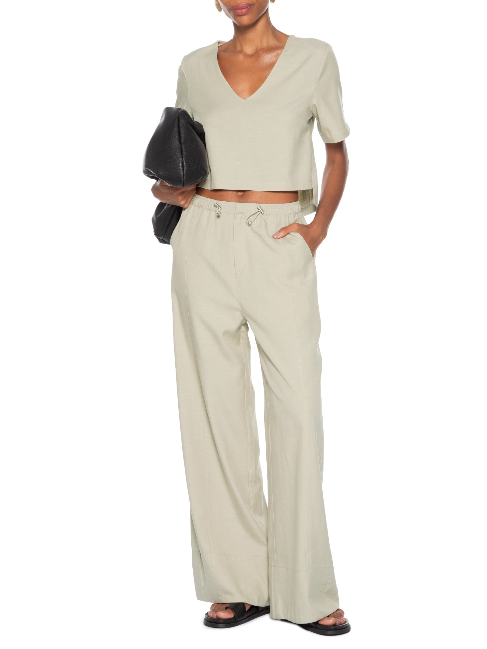 Blusa Feminina Decote V Manga Curta Bege Basiq