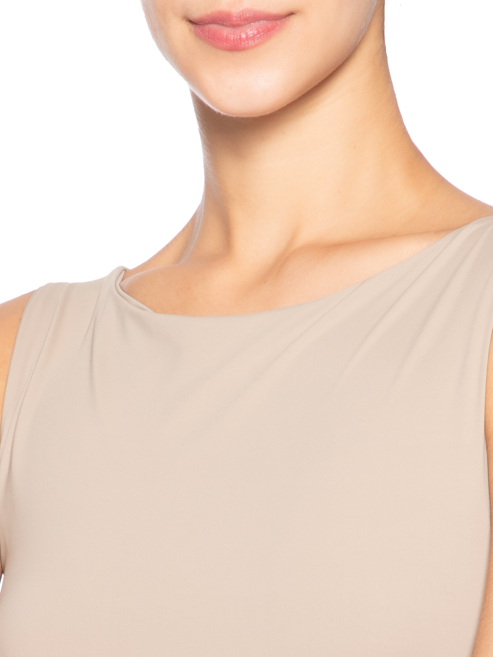 Blusa Feminina Em Poliamida Com Decote Canoa Bege Market 33