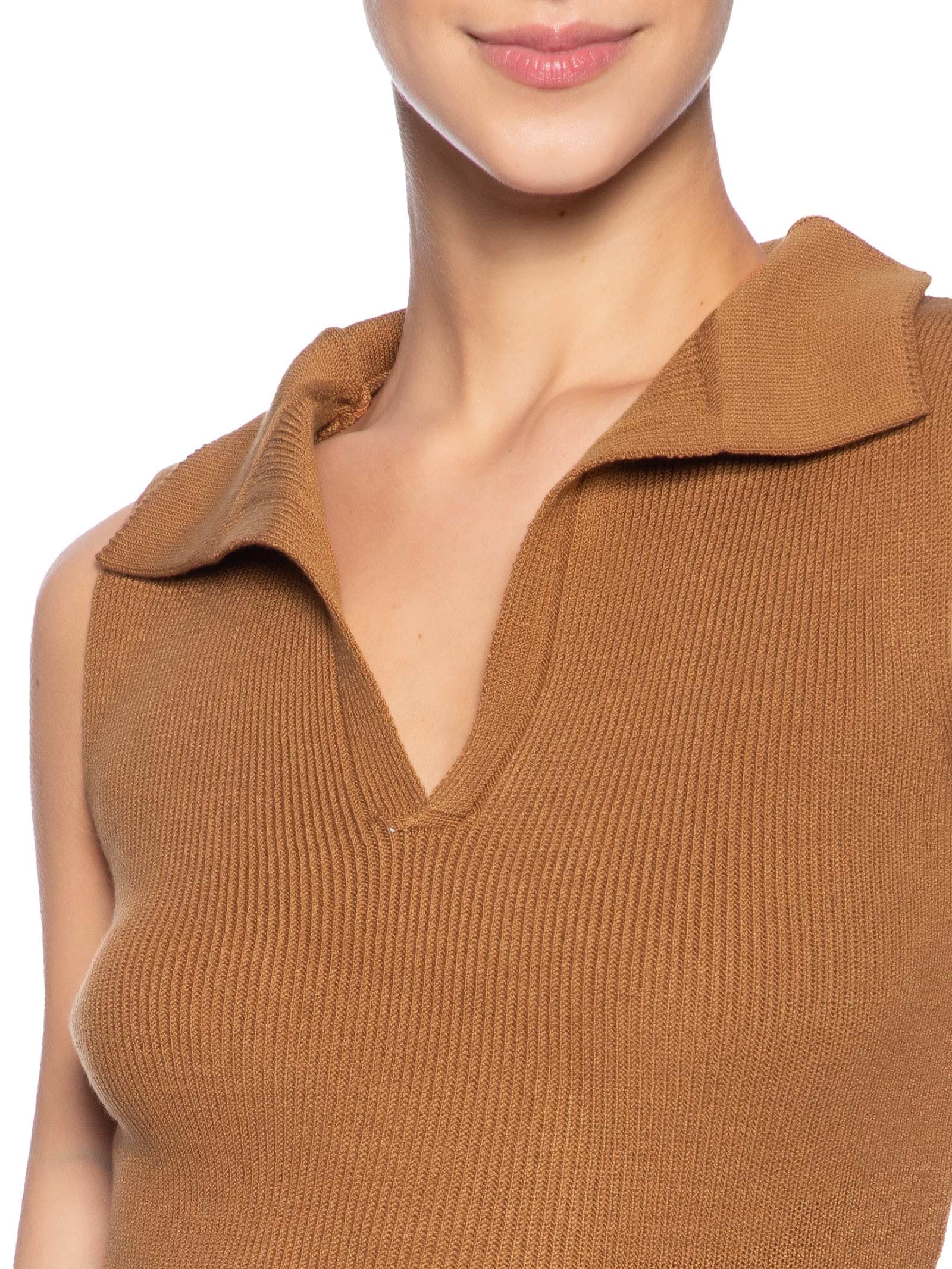 Blusa Feminina Em Tricot Com Gola Polo Marrom Market 33