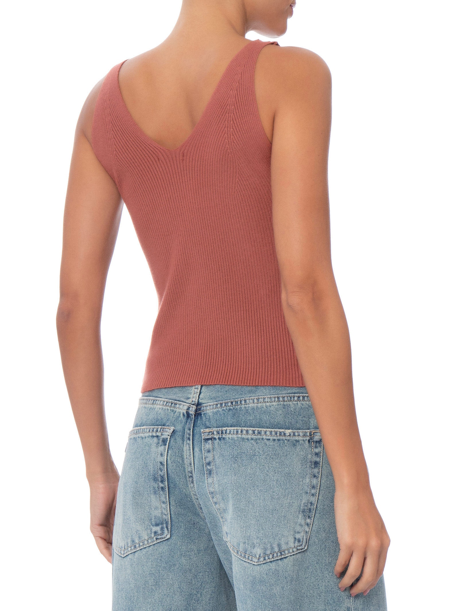 Blusa Feminina Em Tricot Decote V Marrom Market 33
