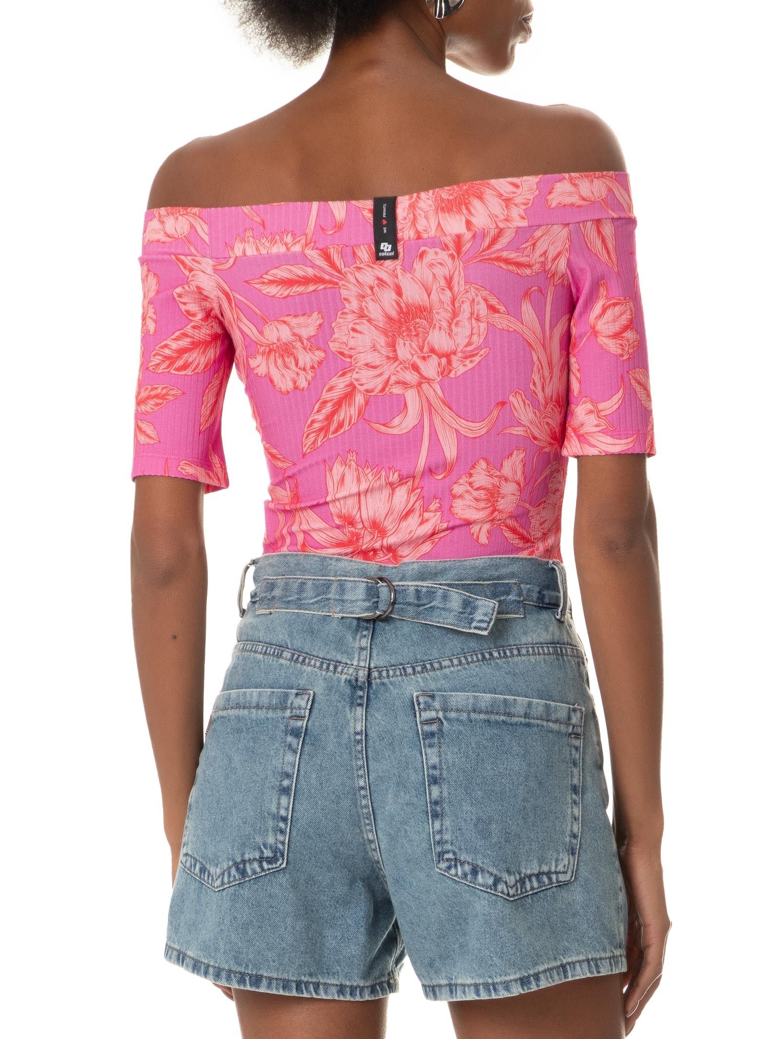  Blusa Feminina Estampada Ombro a Ombro Rosa Colcci