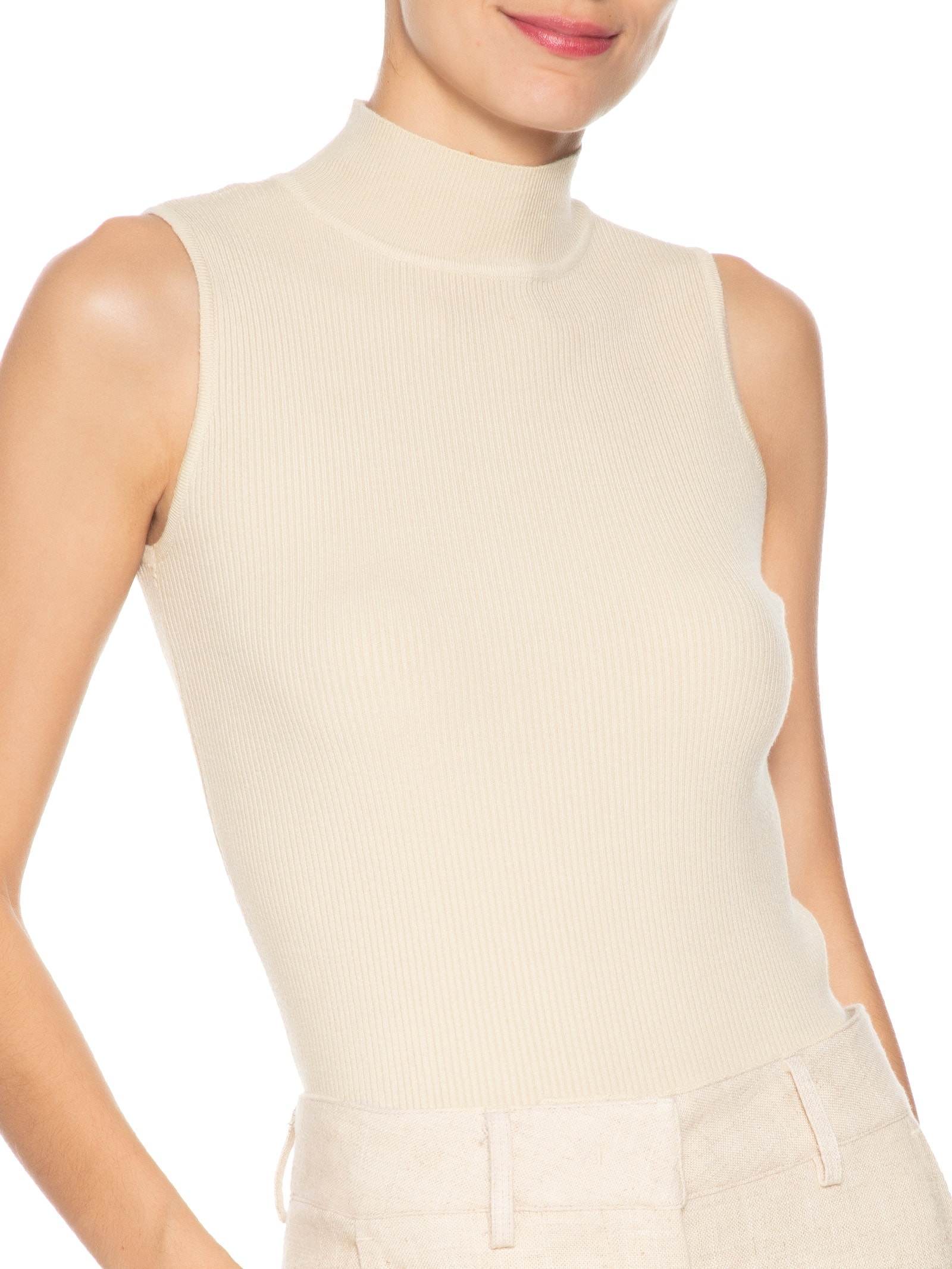 Blusa Feminina Gola Alta Em Tricot Bege '2Essential