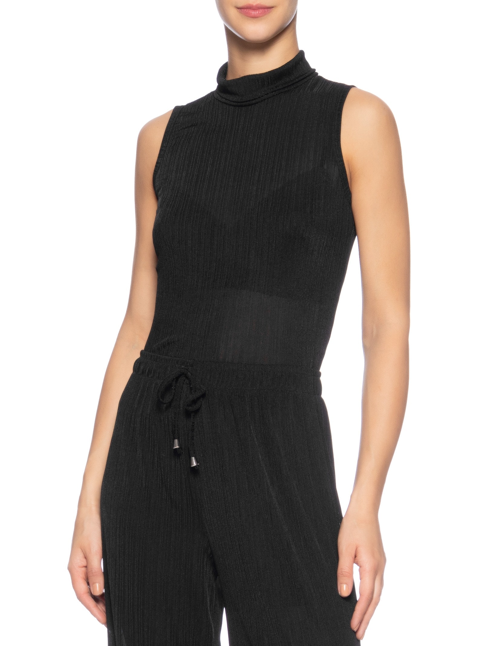 Blusa Feminina Gola Alta Texturizada Preto Basiq