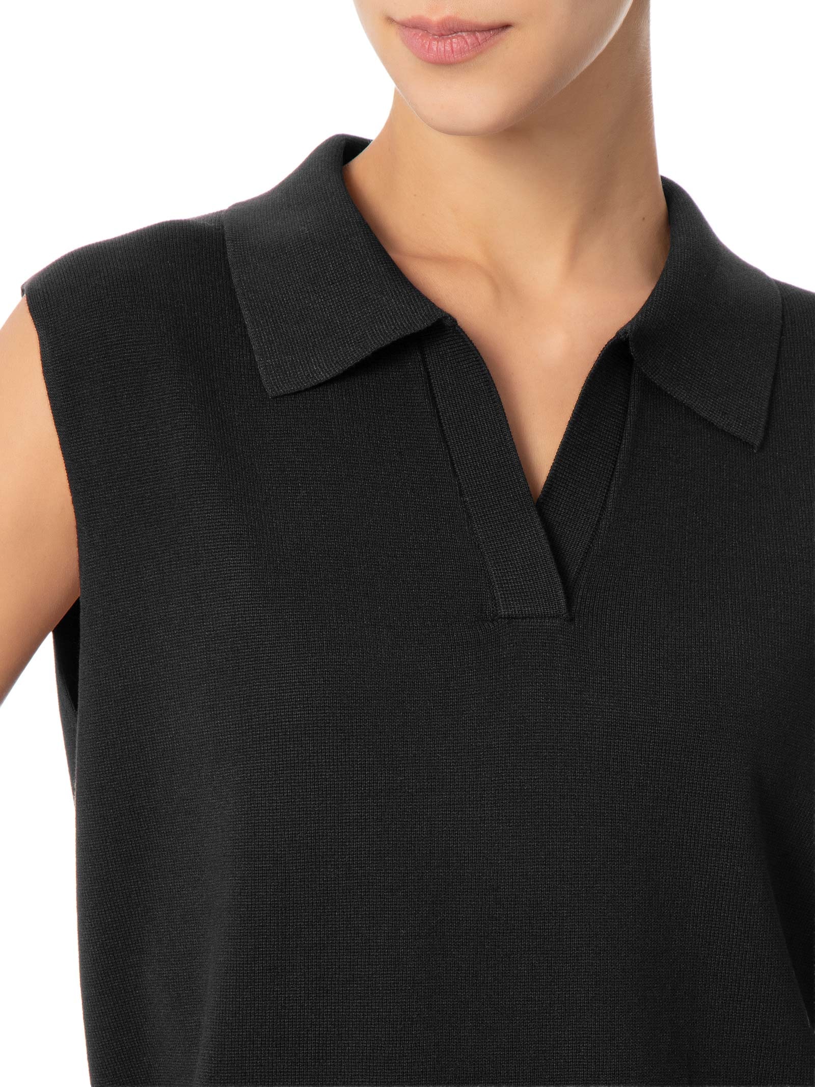 Blusa Feminina Gola Polo em Tricot Preto '2Essential