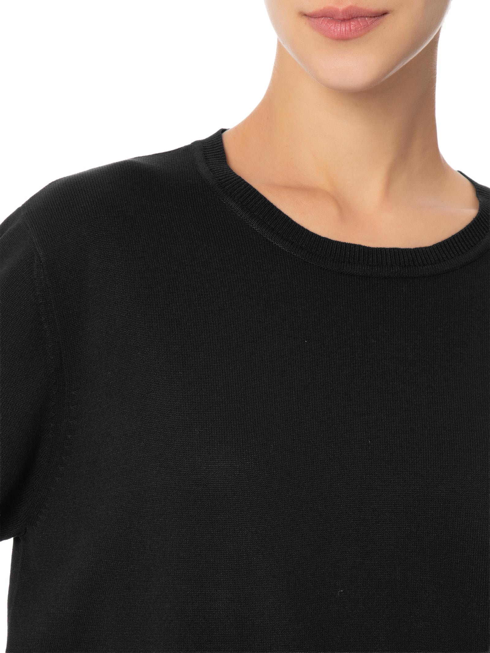 Blusa Feminina Gola Redonda em Tricot Preto '2Essential