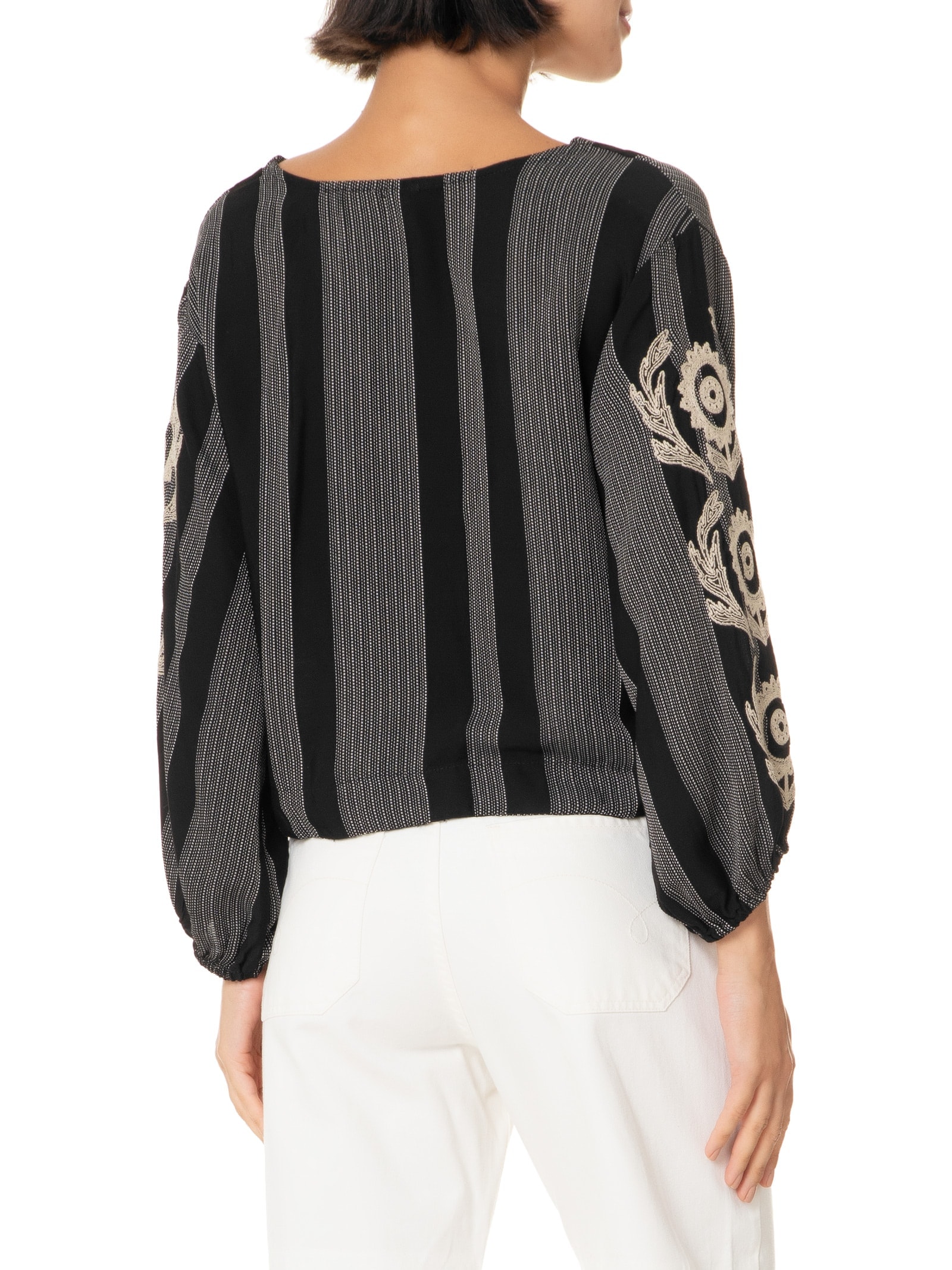 Blusa Feminina Listra Bordado Instante Preto Cantão