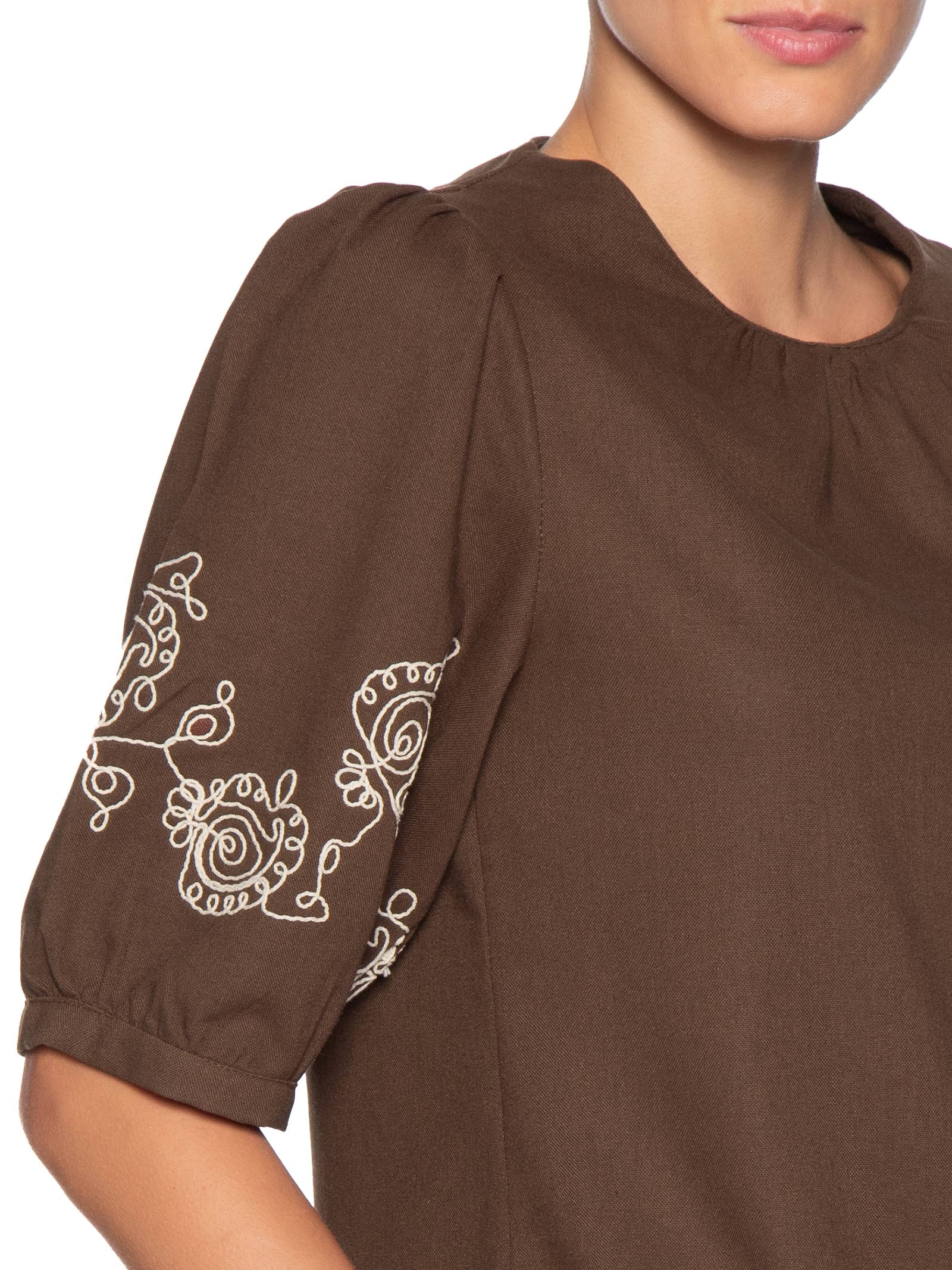 Blusa Feminina Manga Bufante com Bordado Marrom '2Essential