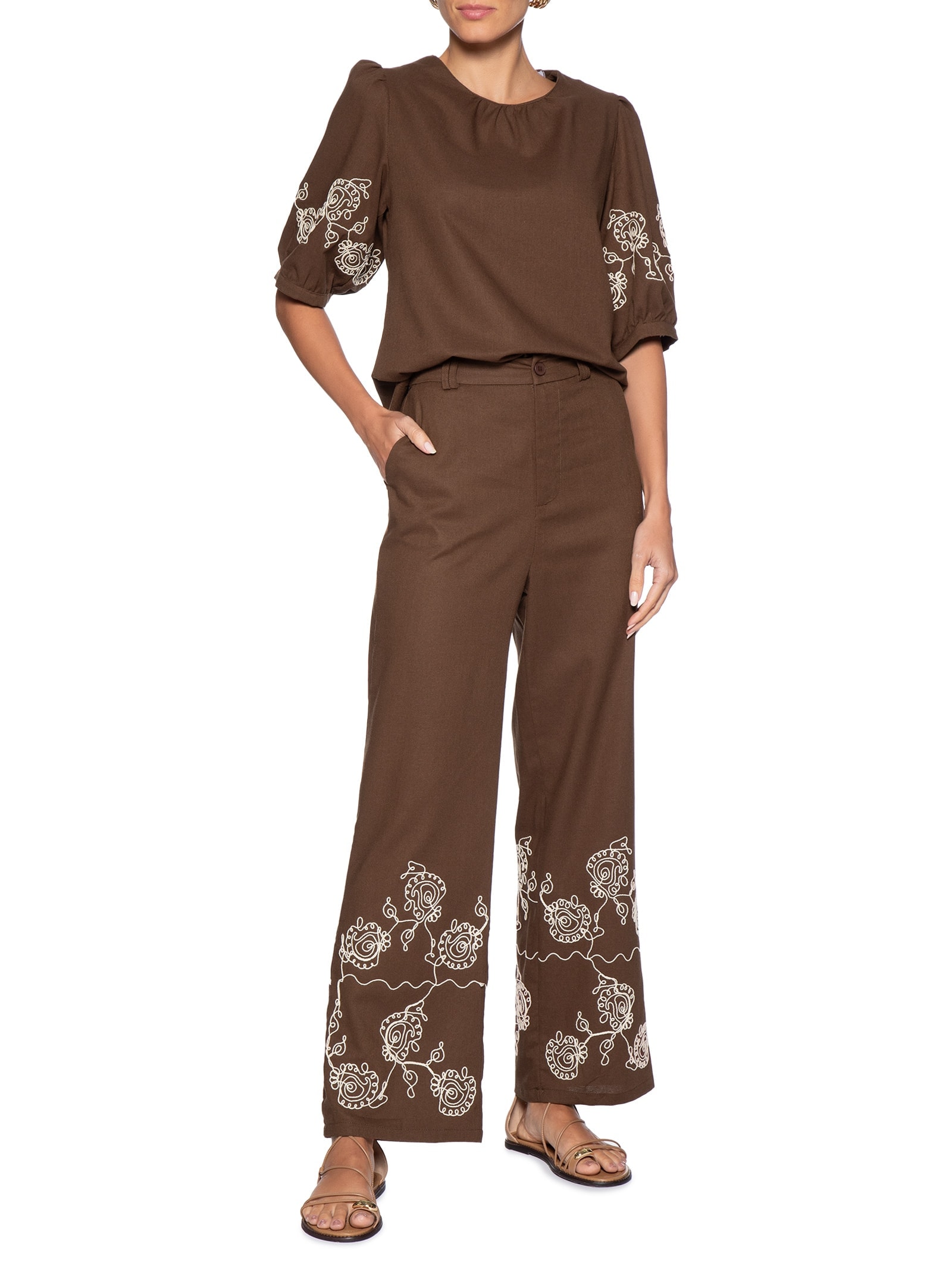 Blusa Feminina Manga Bufante com Bordado Marrom '2Essential