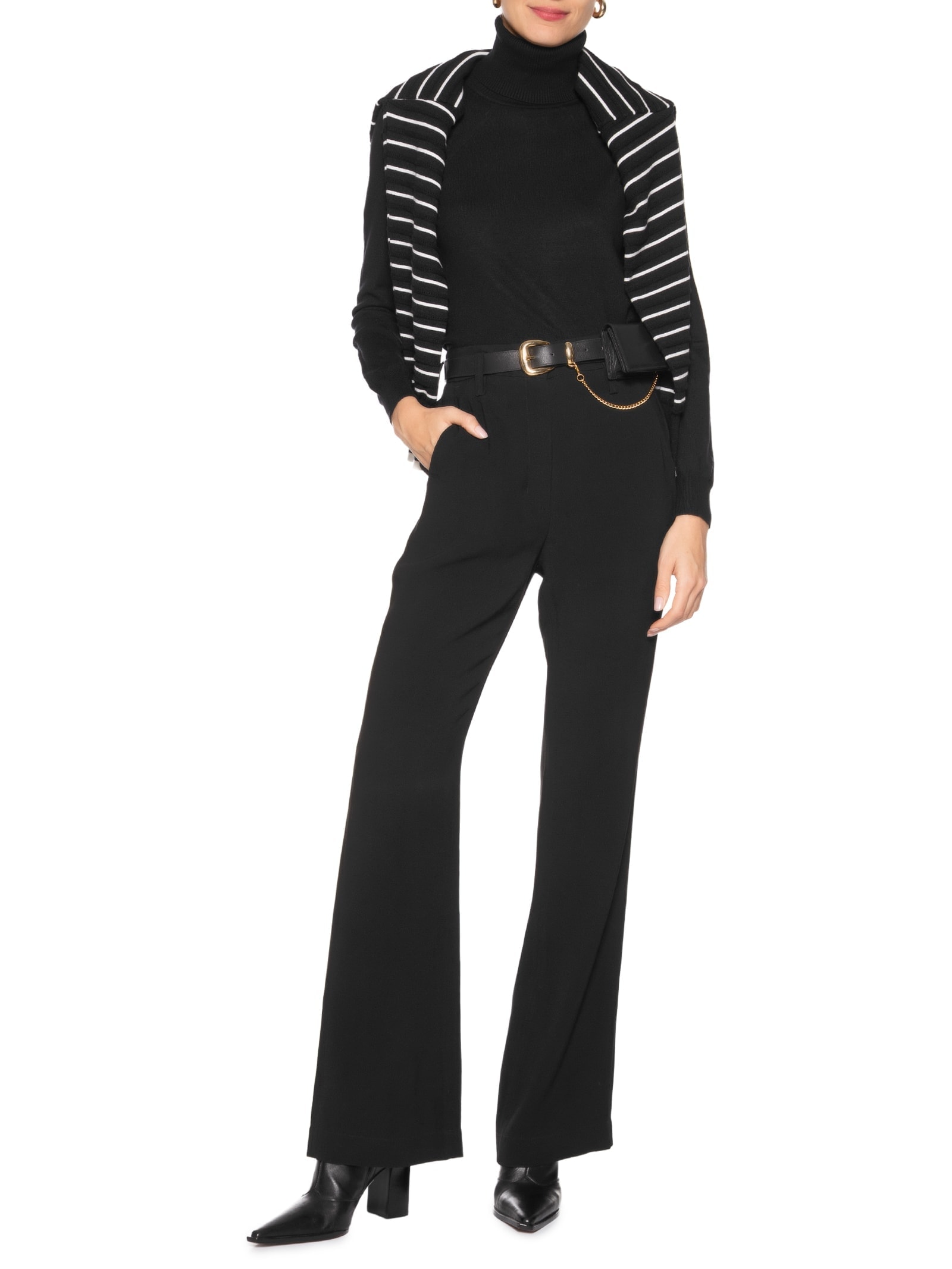 Blusa Feminina Manga Longa E Gola Alta Preto '2Essential