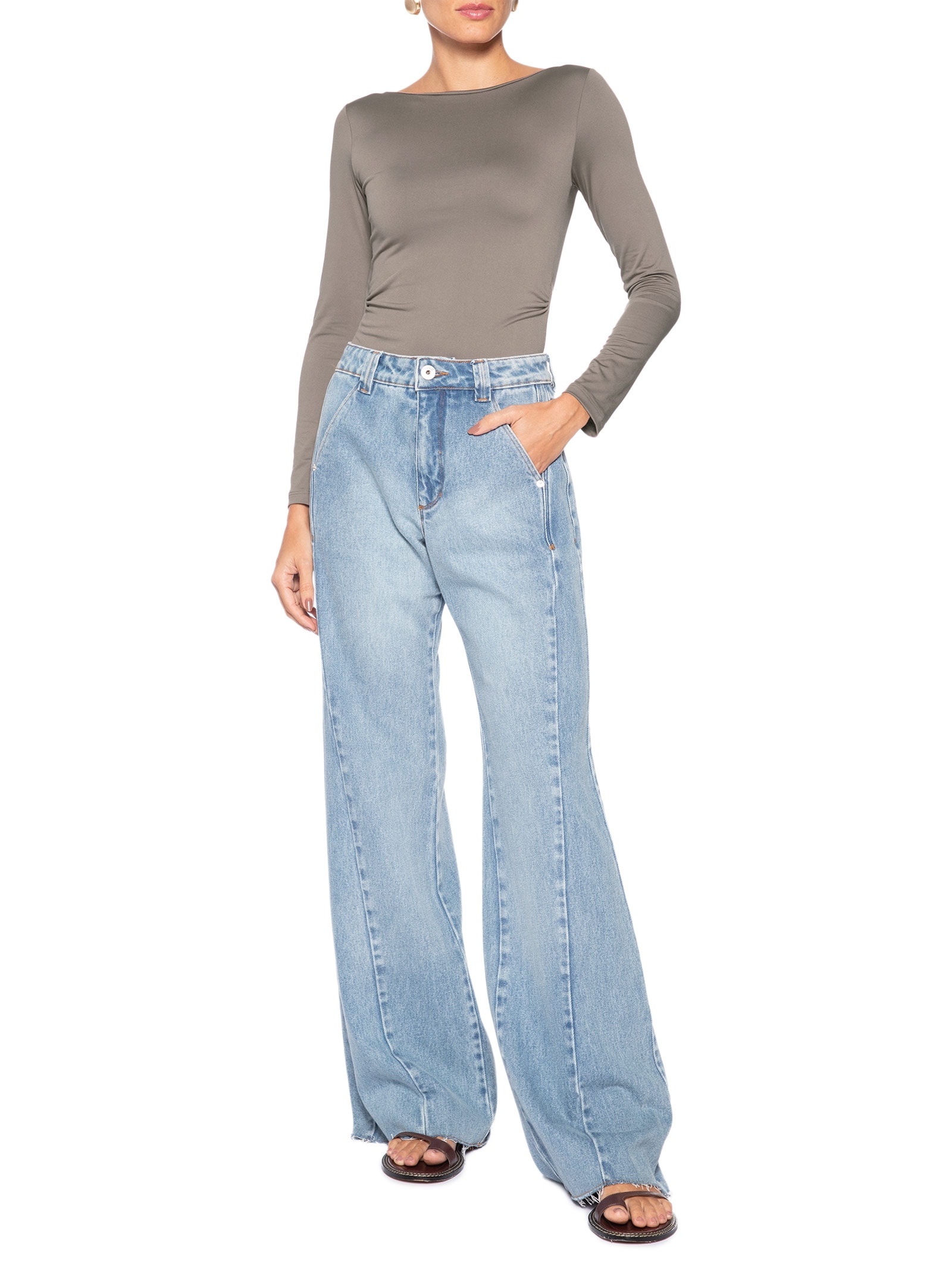 Blusa Feminina Manga Longa Franzida Marrom Basiq