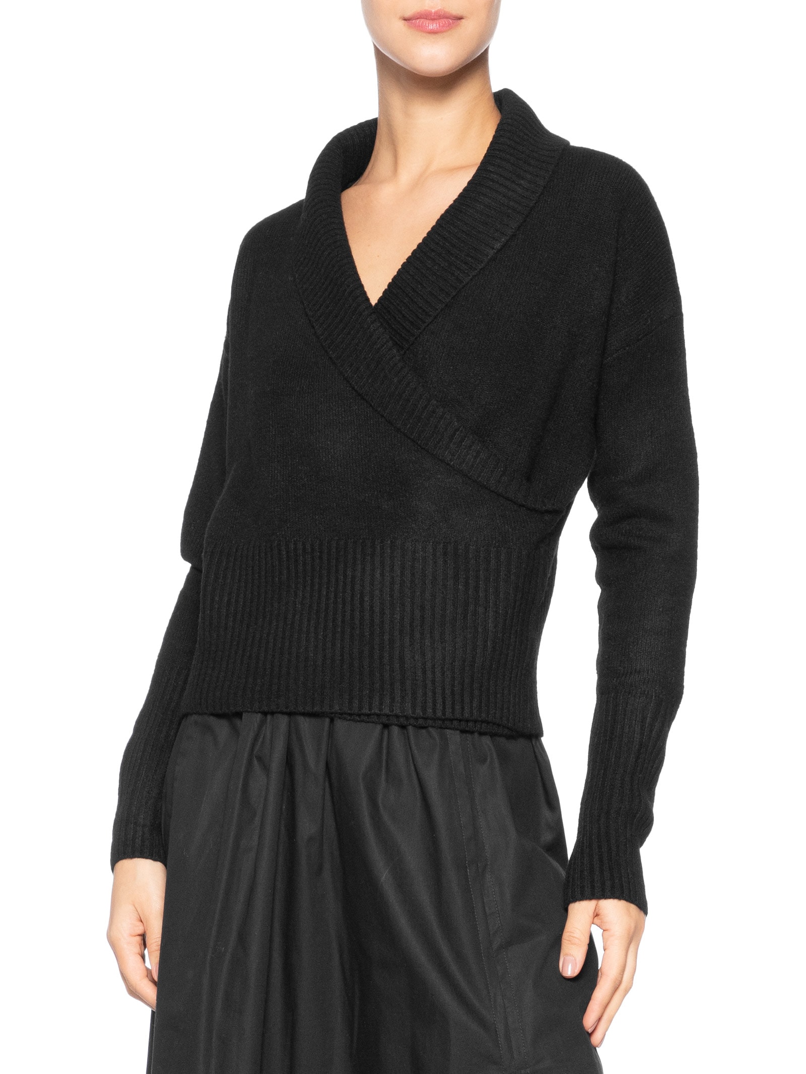 Blusa Feminina Transpassada em Tricot Preto '2Essential