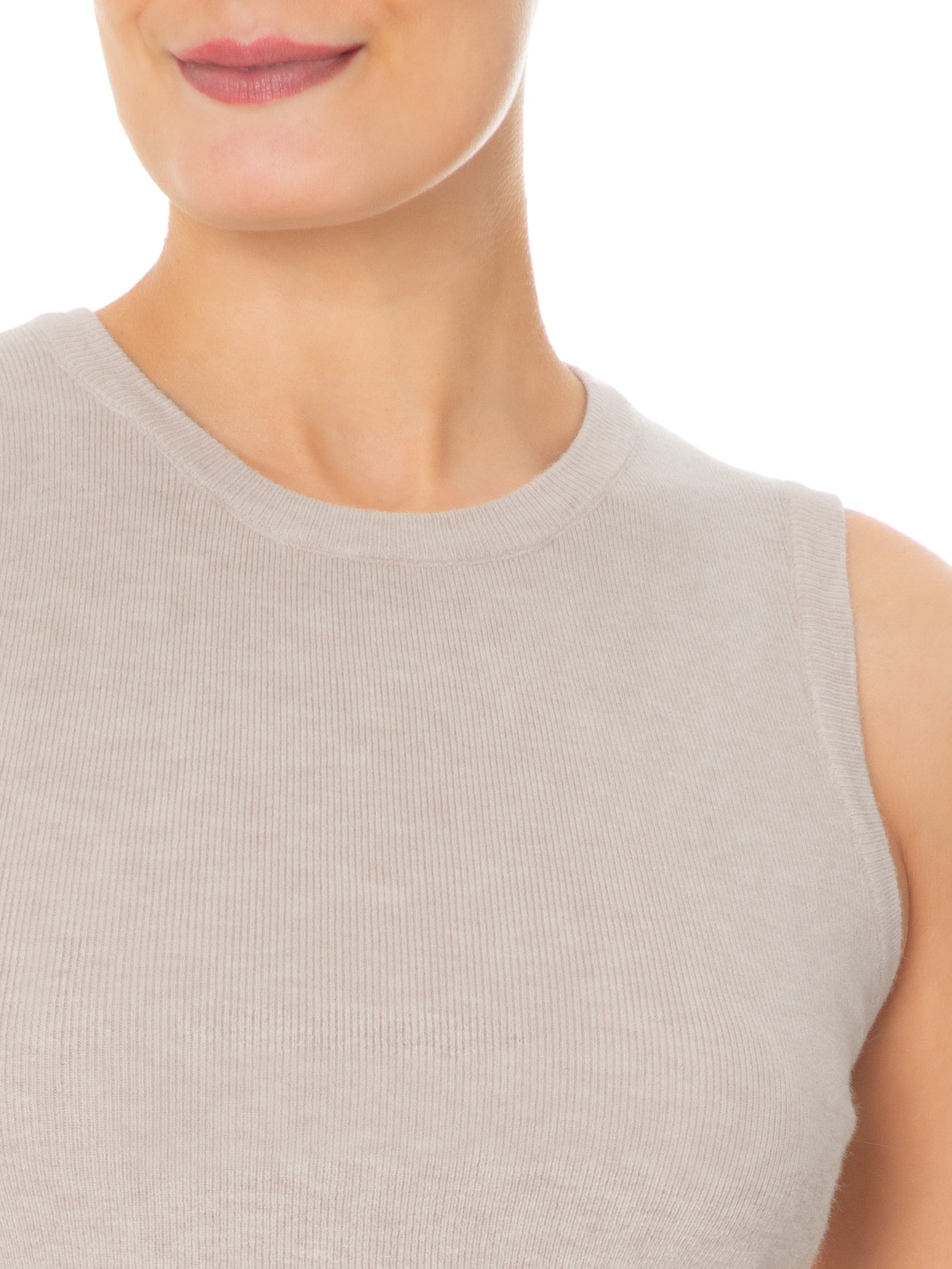 Blusa Feminina Tricot Básica Sem Manga Bege Basiq