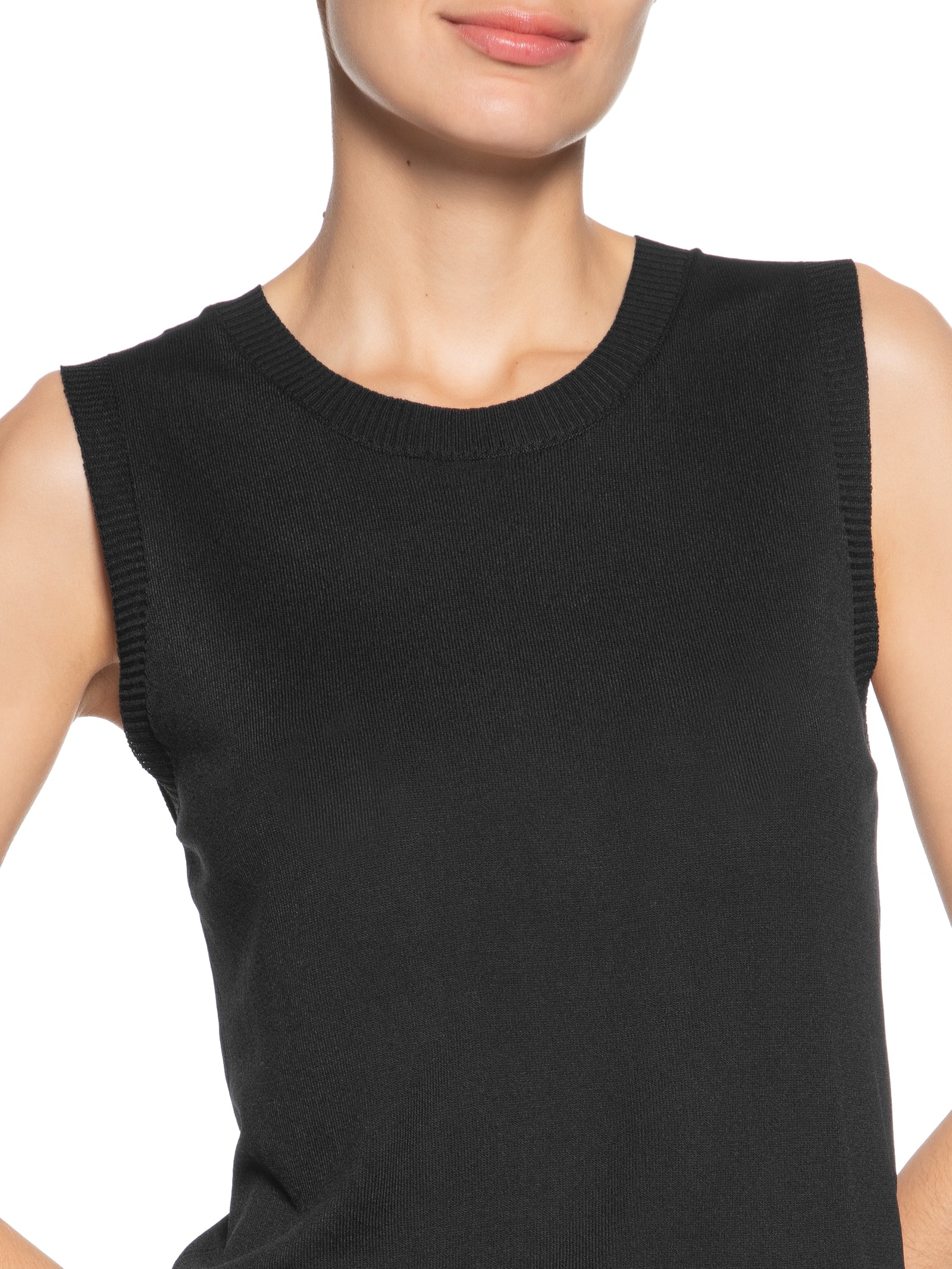Blusa Feminina Tricot Básica Sem Manga Preto Basiq