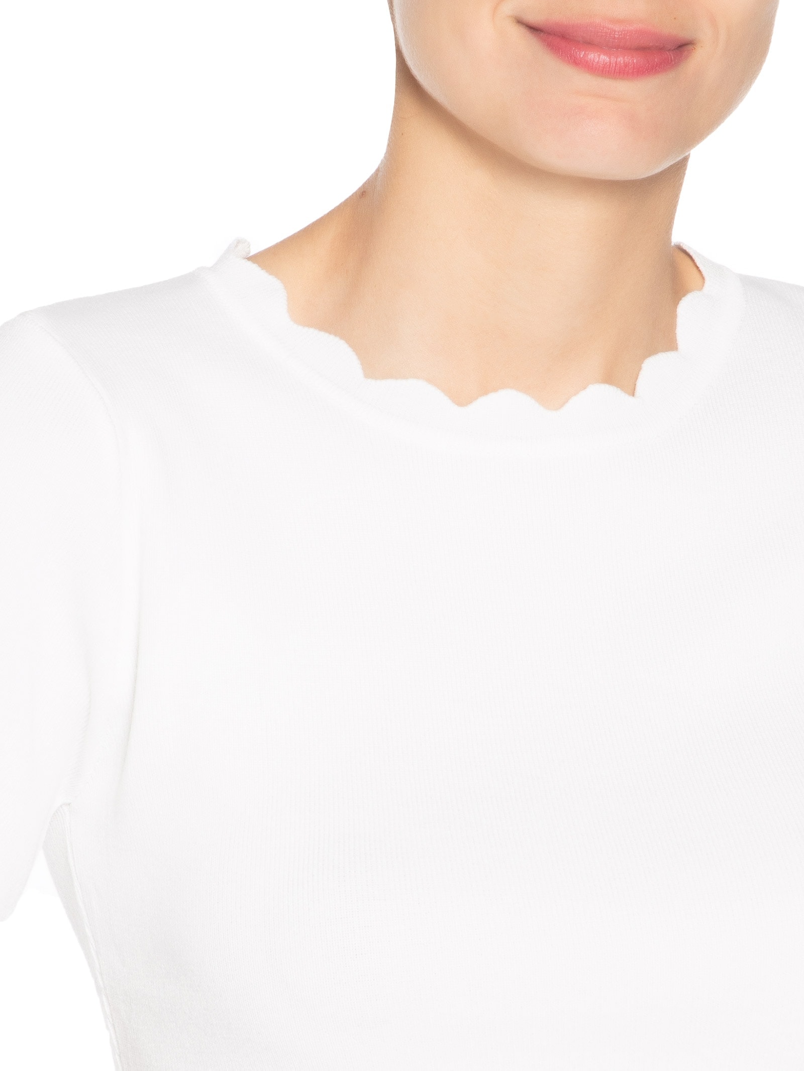 Blusa Feminina Tricot Decote Ondulado Off White Market 33