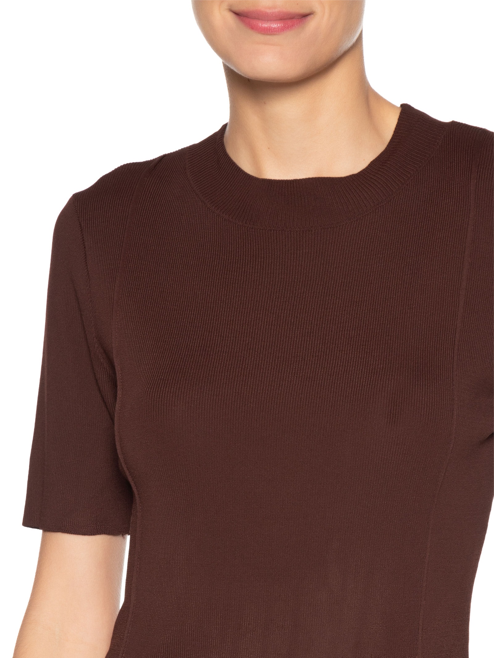 Blusa Feminina Tricot Detalhe Nervura Marrom Basiq