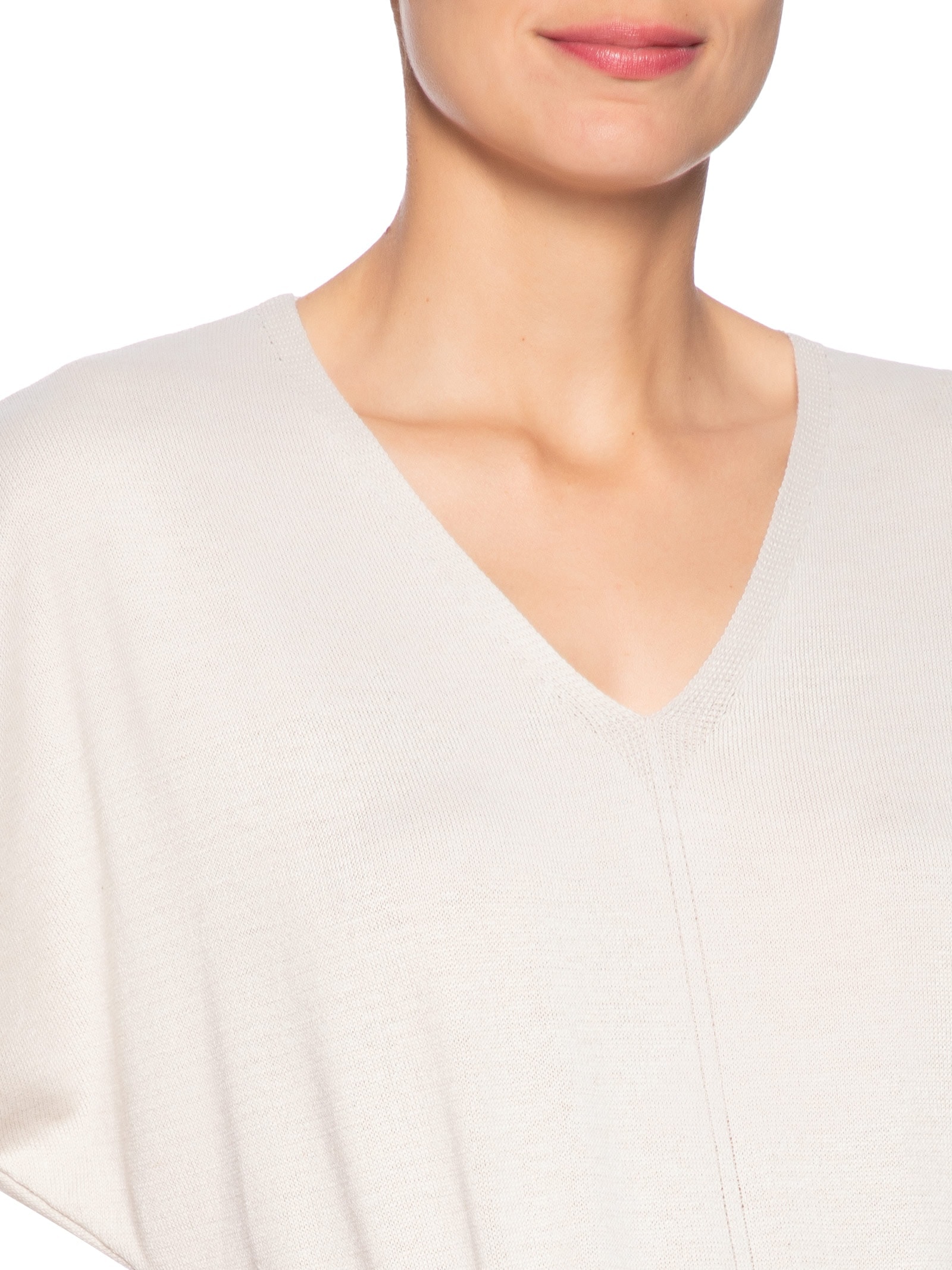 Blusa Feminina Tricot Oversized Com Decote Em V Bege Basiq