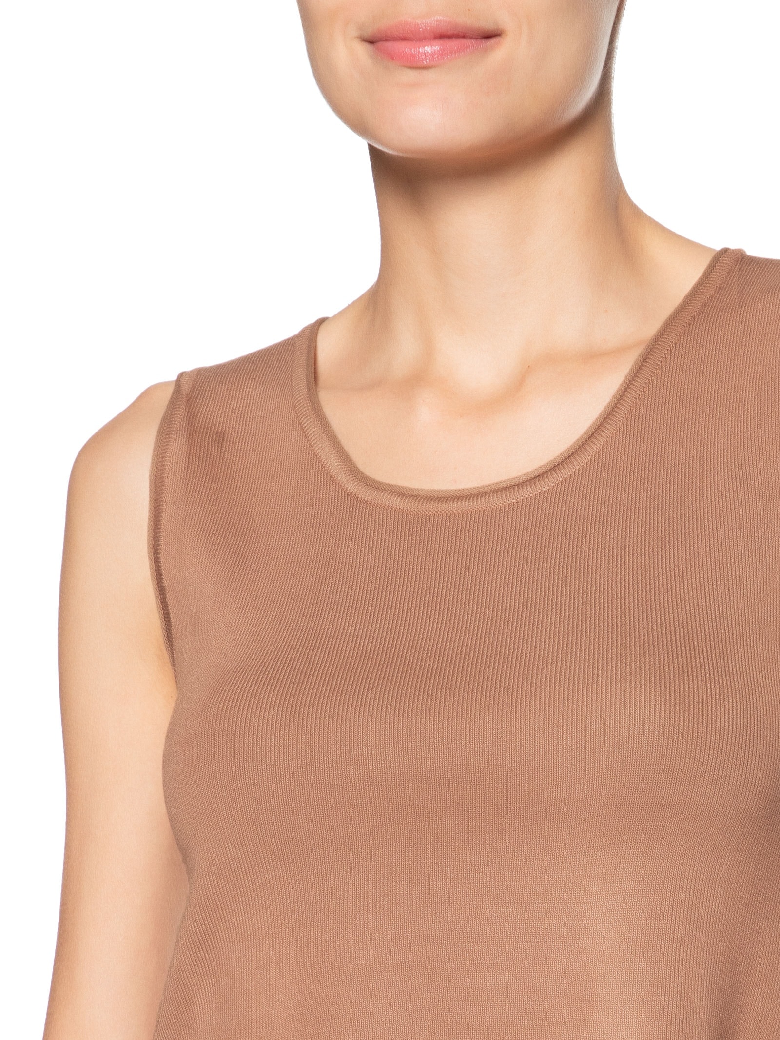 Blusa Feminina Tricot Sem Manga Decote Em U Marrom Basiq