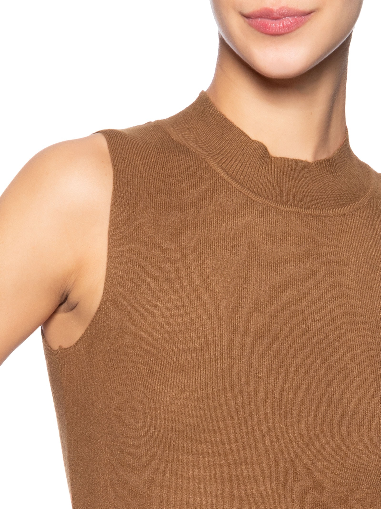 Blusa Feminina Tricot Sem Manga Marrom Market 33