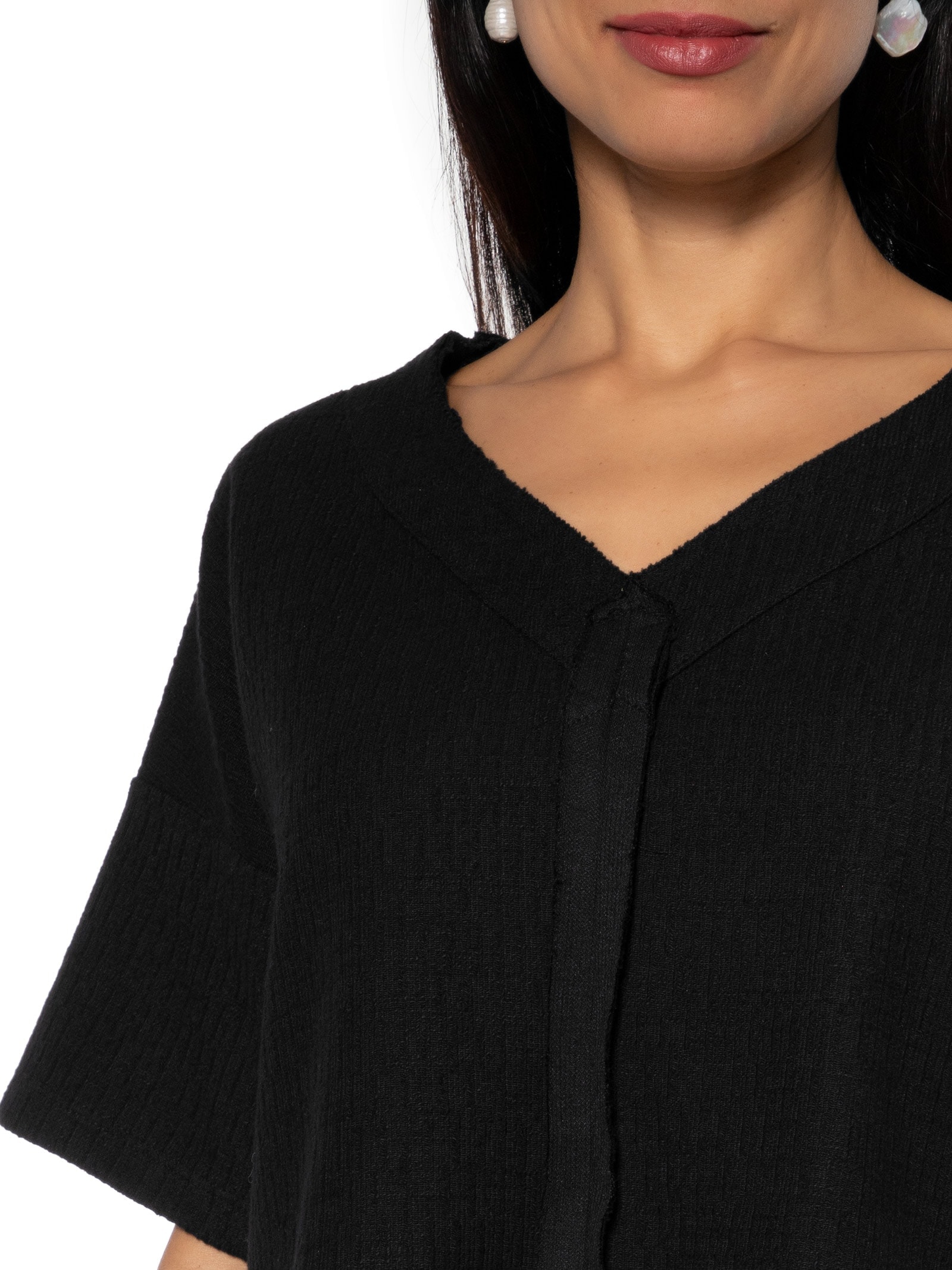 Blusa Manga Curta Texturizada Preto Basiq