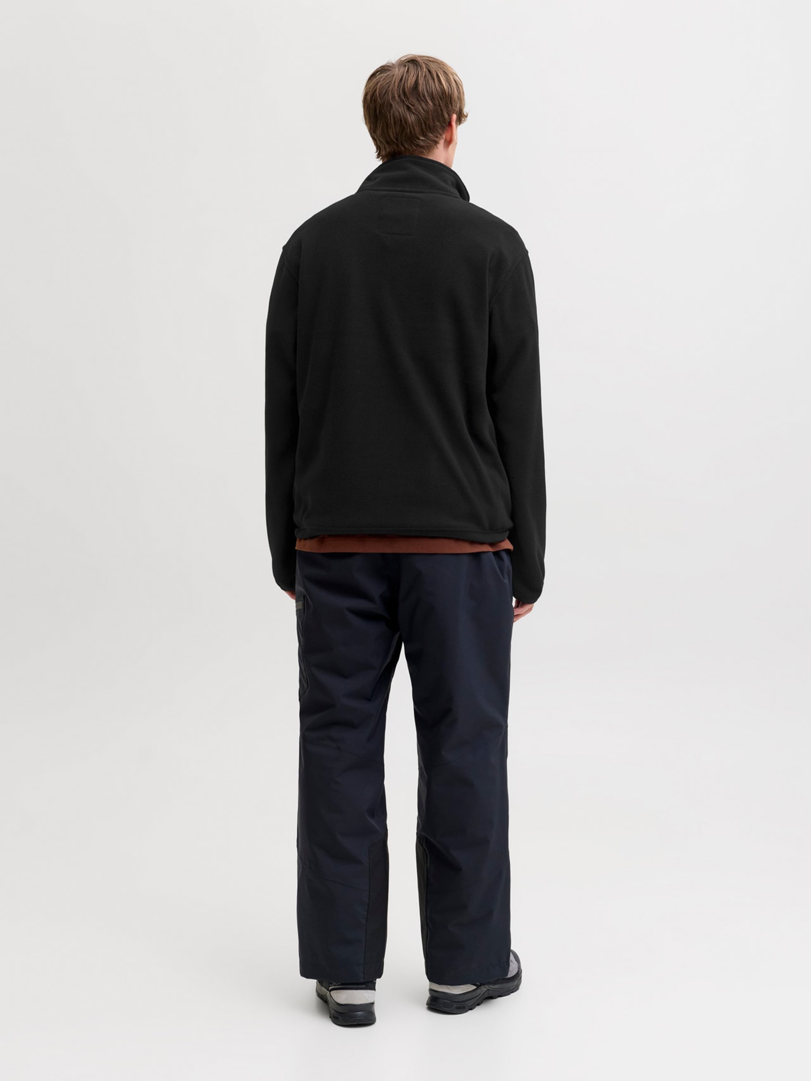 Blusa Masculina Em Fleece Leve Com Zíper e Bordado Marca Preto Jack & Jones