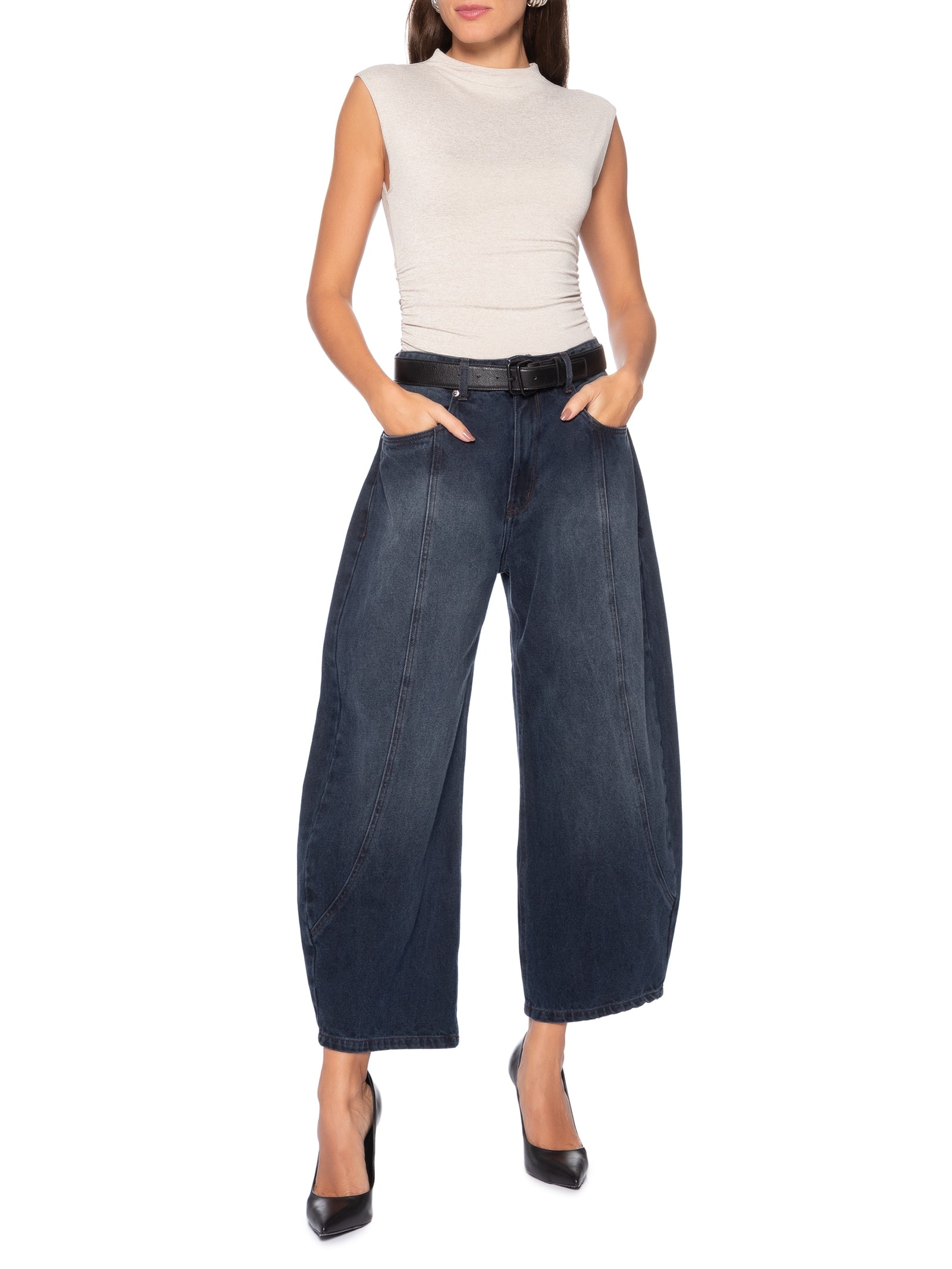 Body Feminino Em Malha Com Drapeados Laterais Bege Market 33